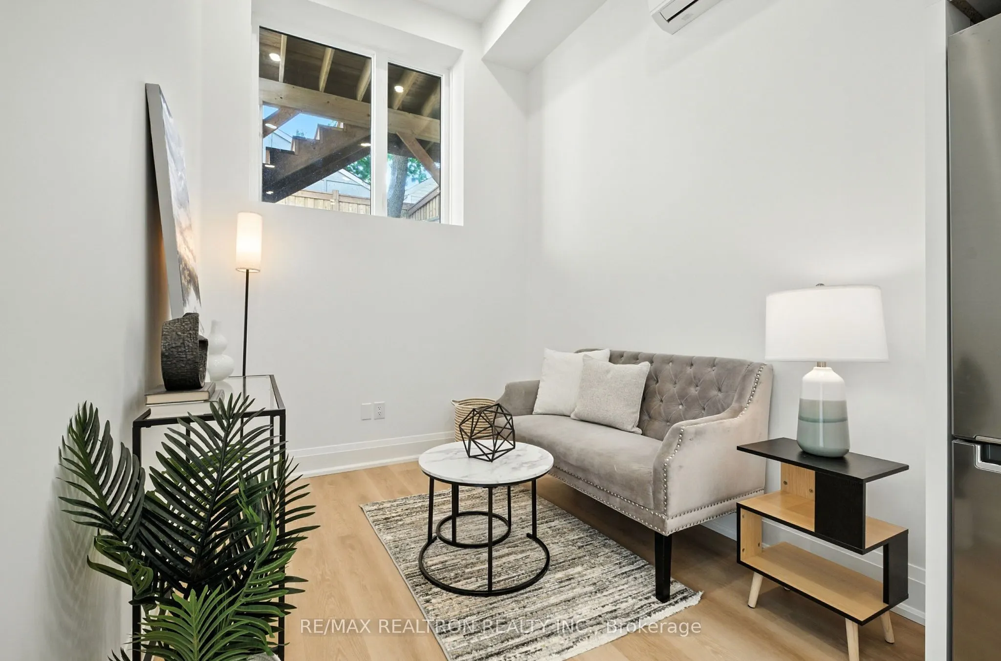 7B Bracebridge Avenue