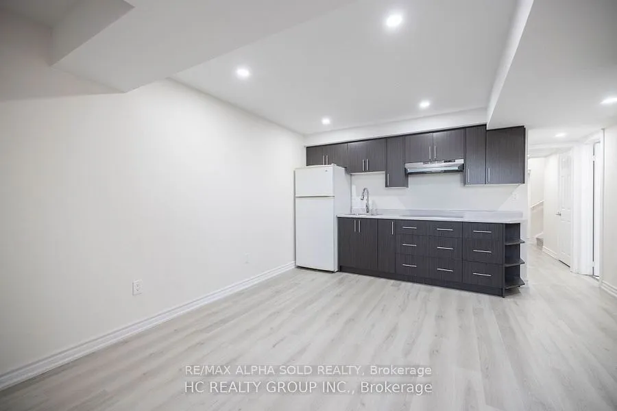 35 Stockell Crescent, #bsmt