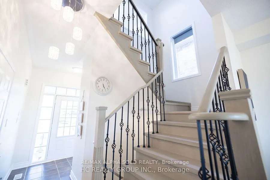 35 Stockell Crescent, #Main