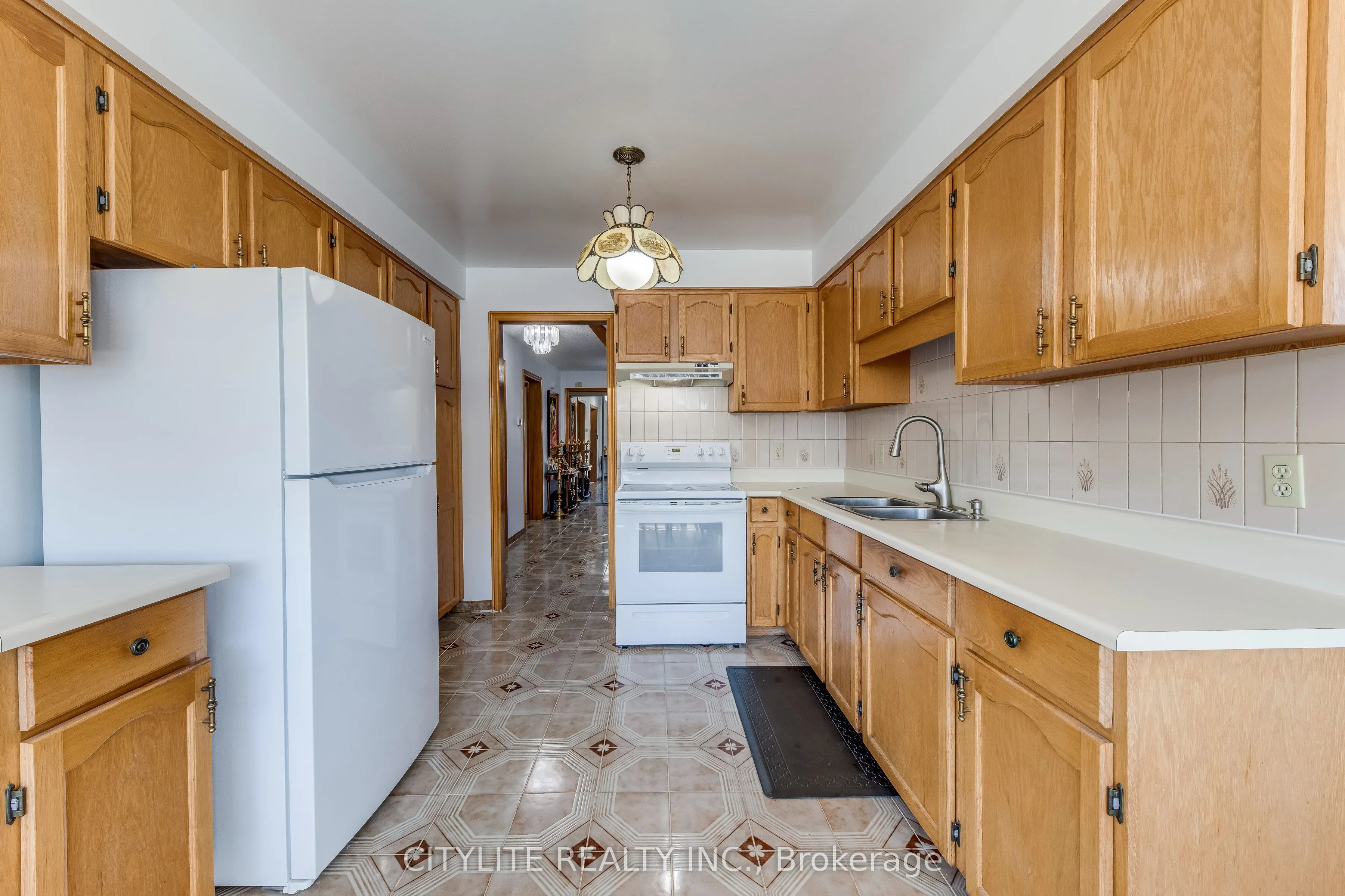 58 Sanwood Boulevard