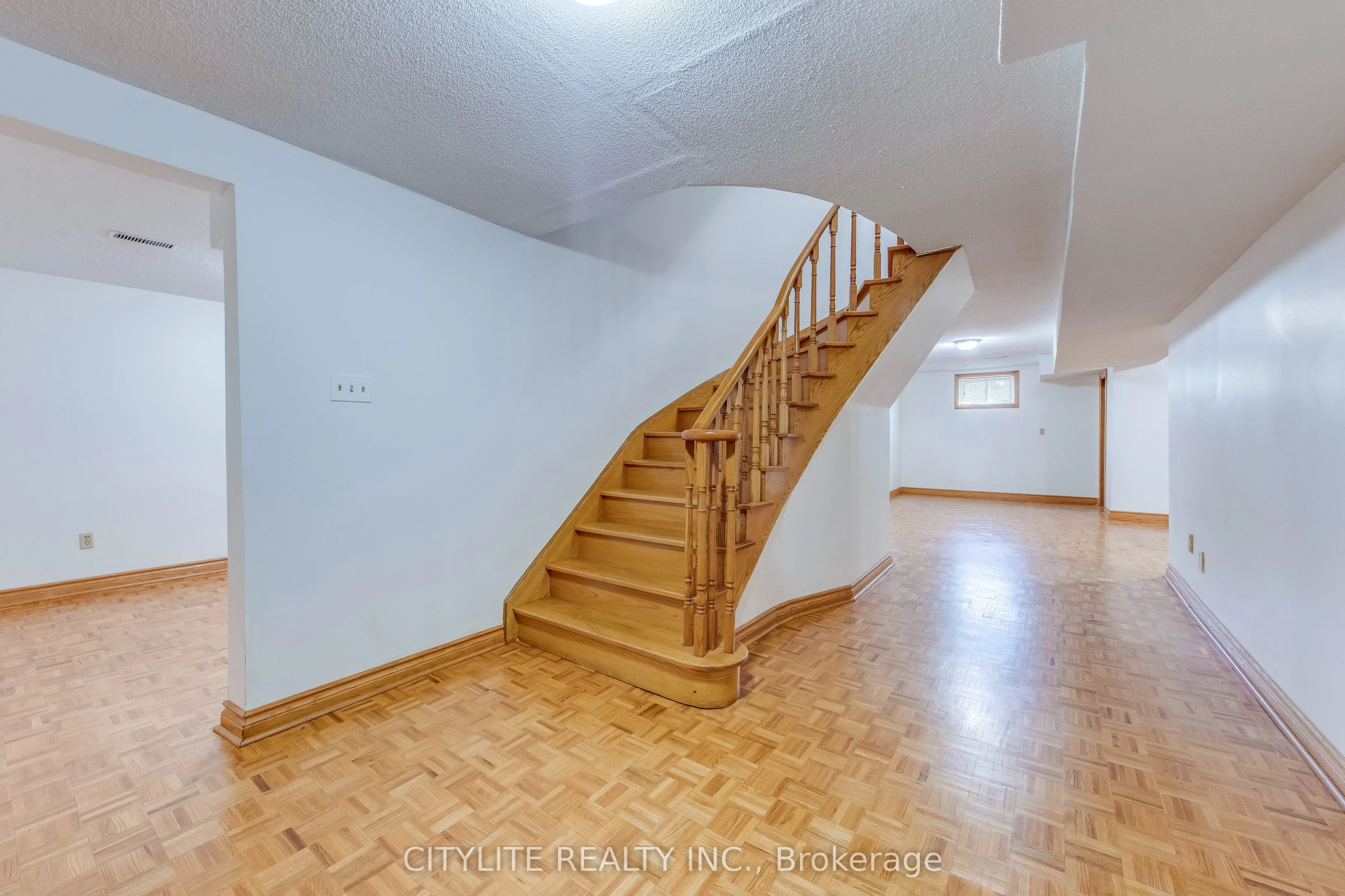 58 Sanwood Boulevard