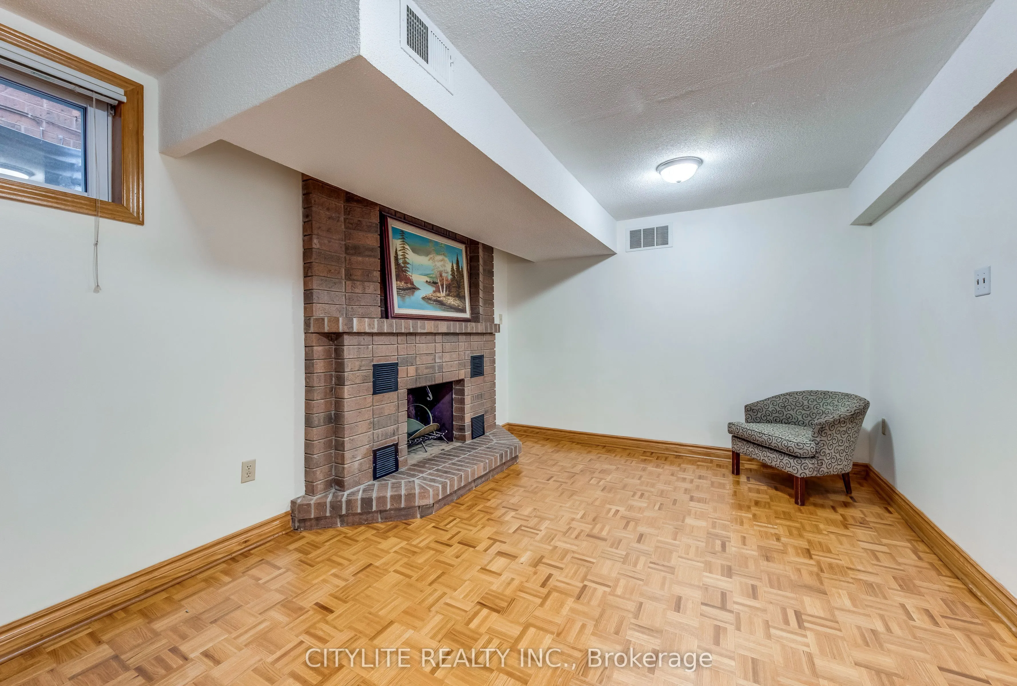 58 Sanwood Boulevard