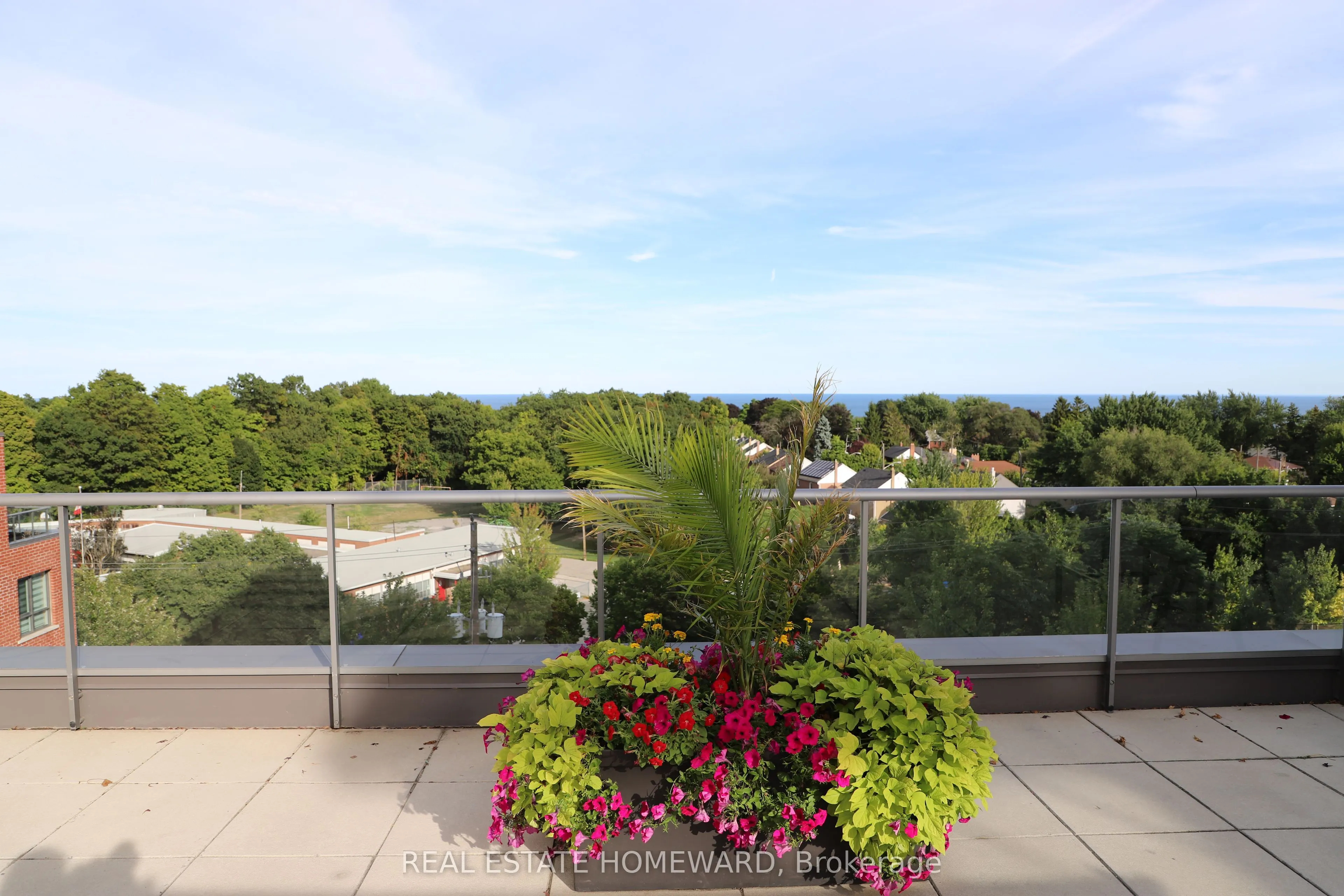 22 East Haven Drive, #823