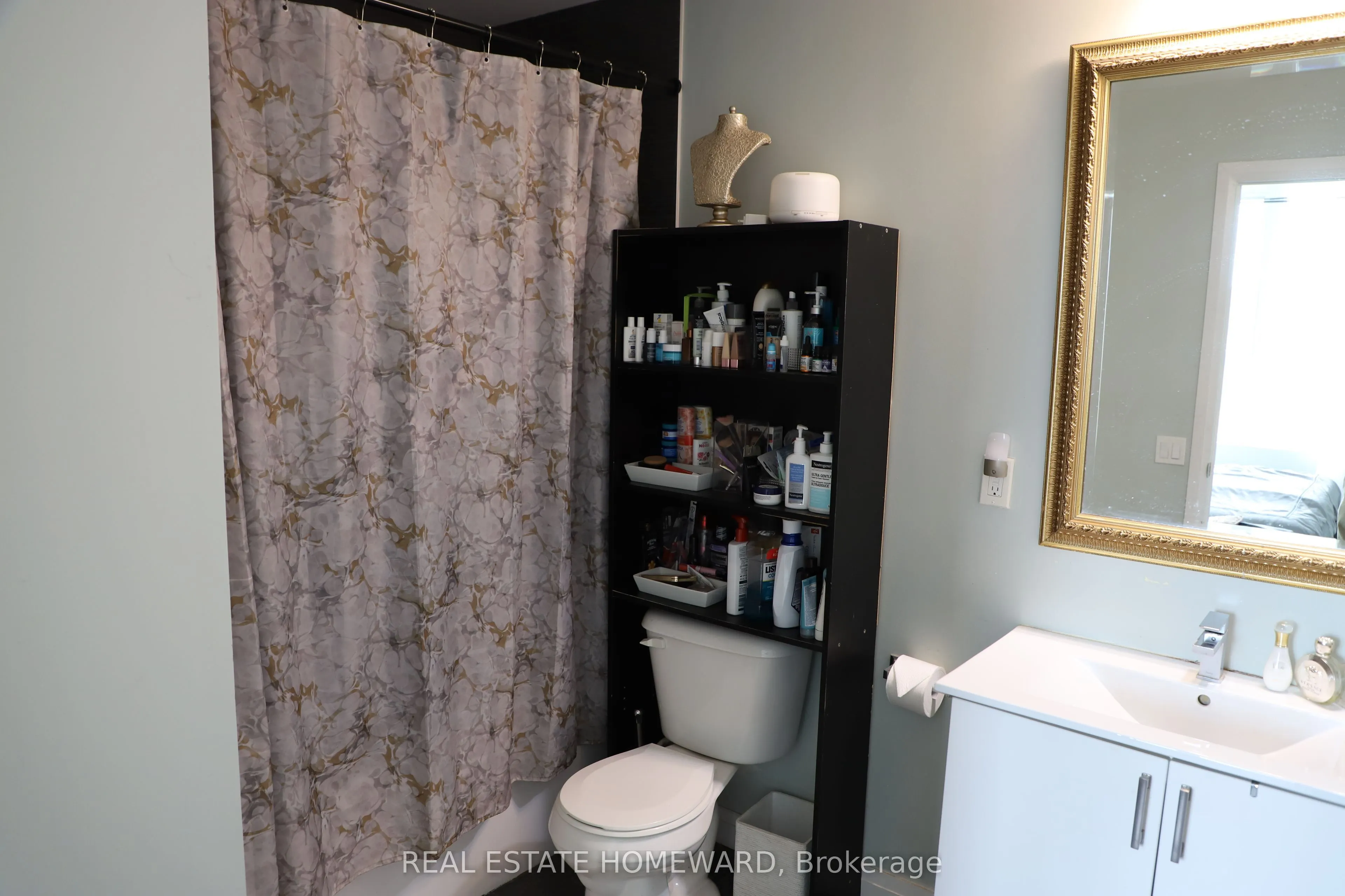 22 East Haven Drive, #823