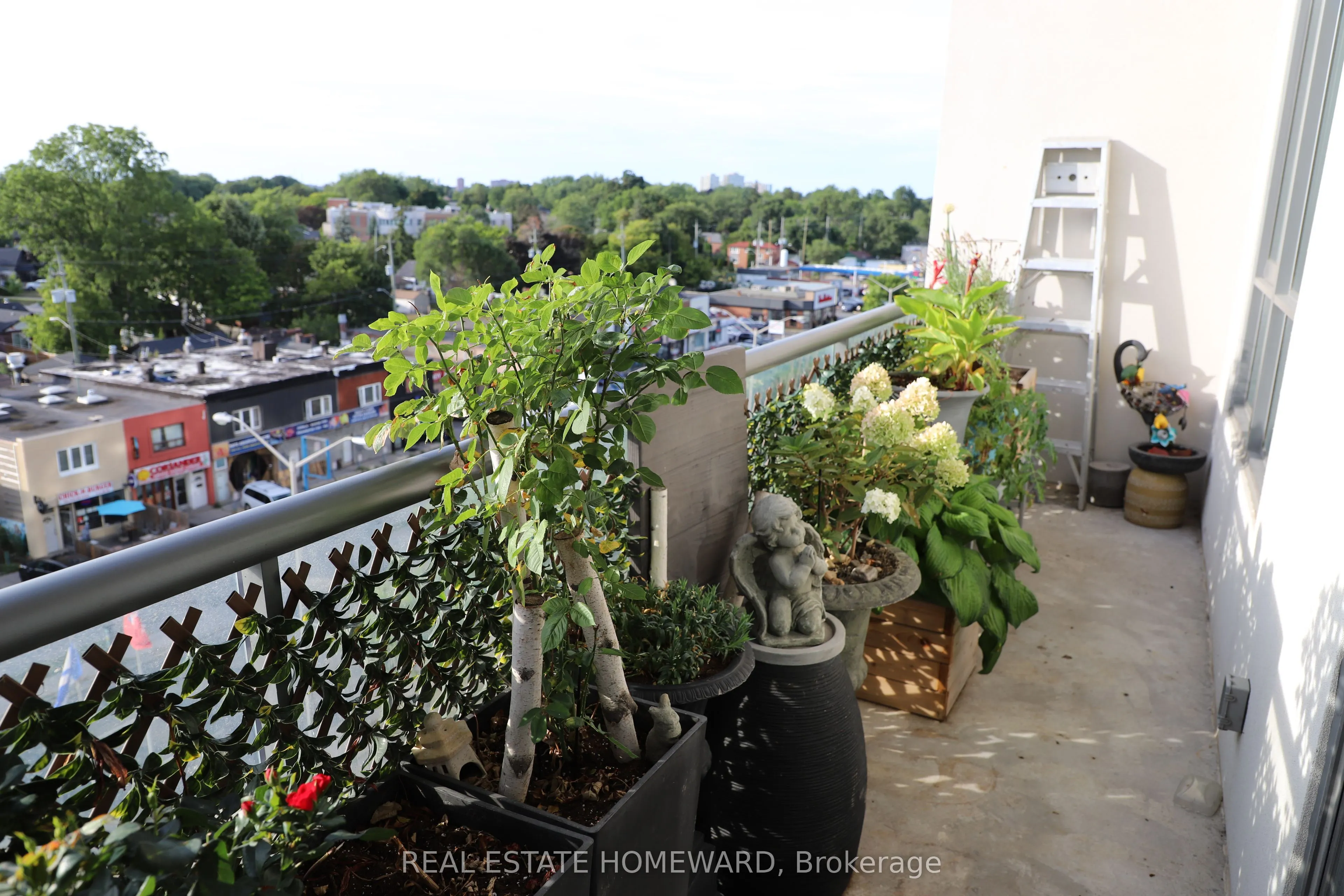 22 East Haven Drive, #823