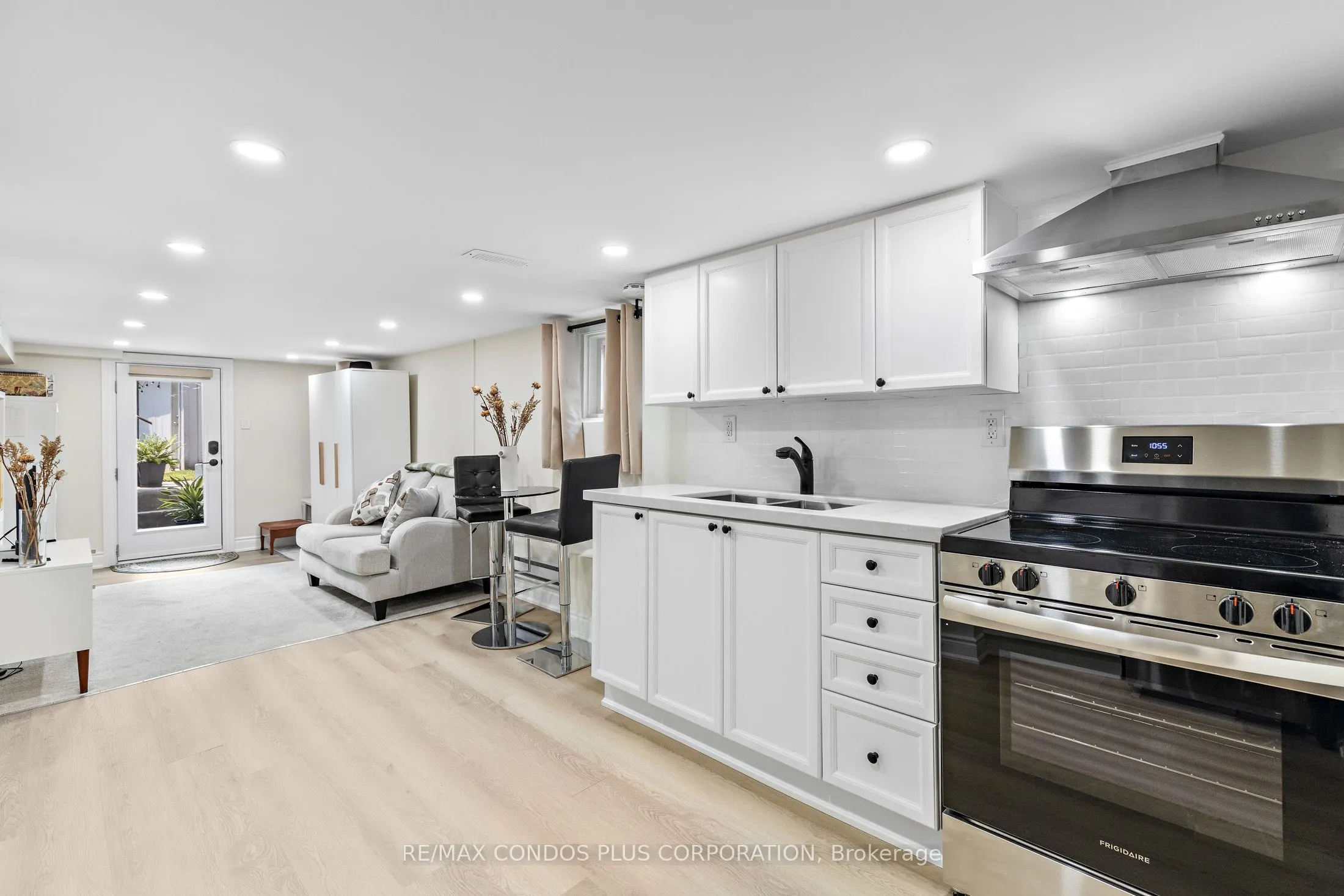 103 Memorial Park Avenue