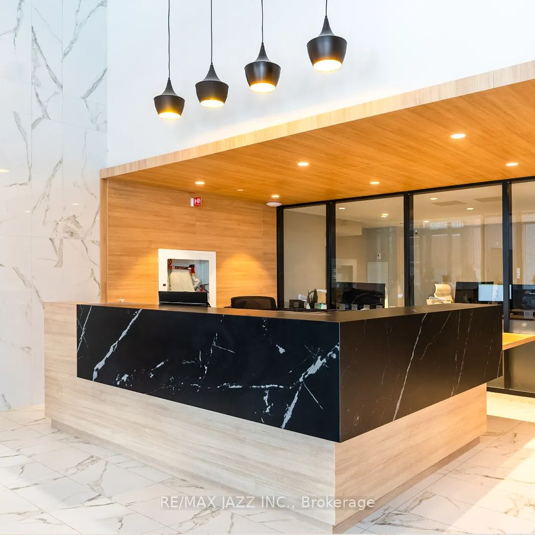 80 Bond Street E, #1806
