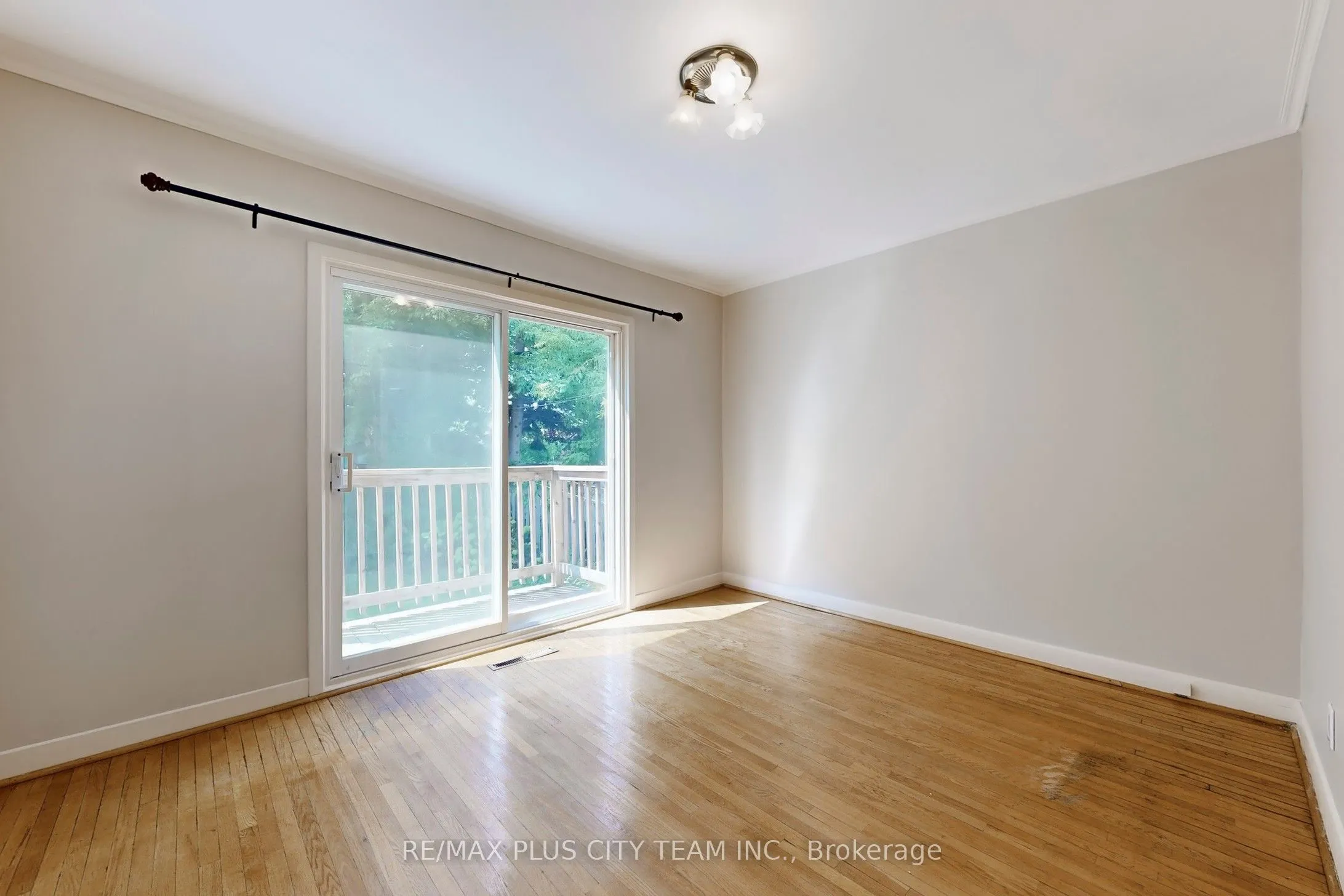 3 Penetang Crescent