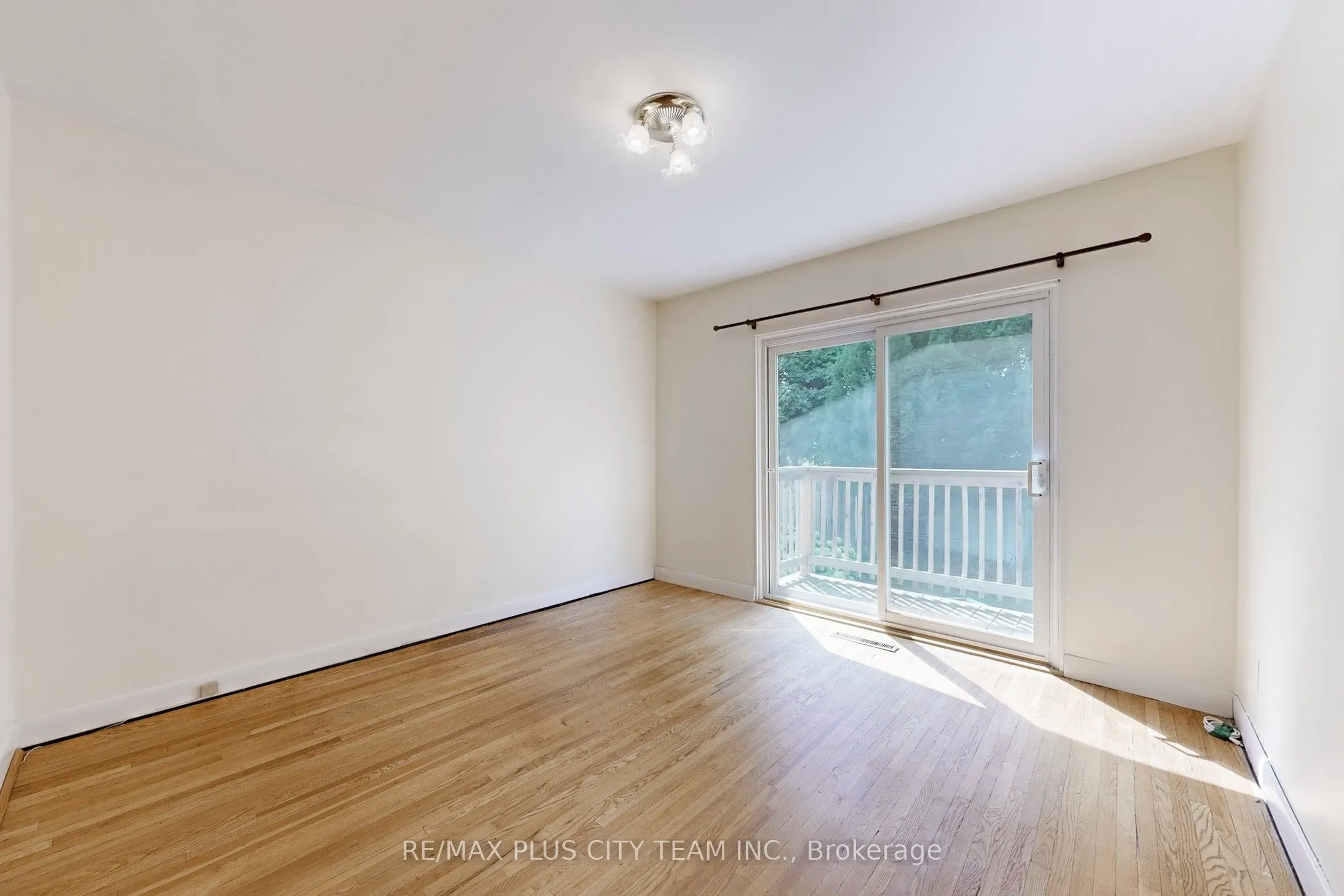 3 Penetang Crescent