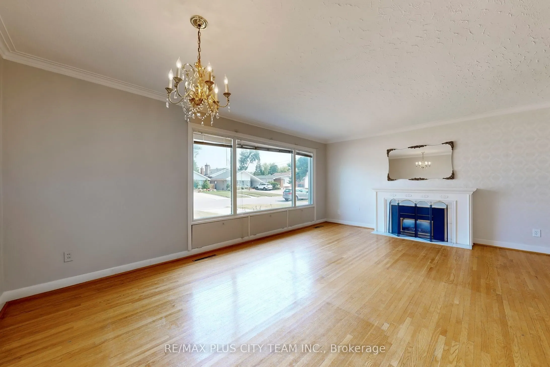 3 Penetang Crescent