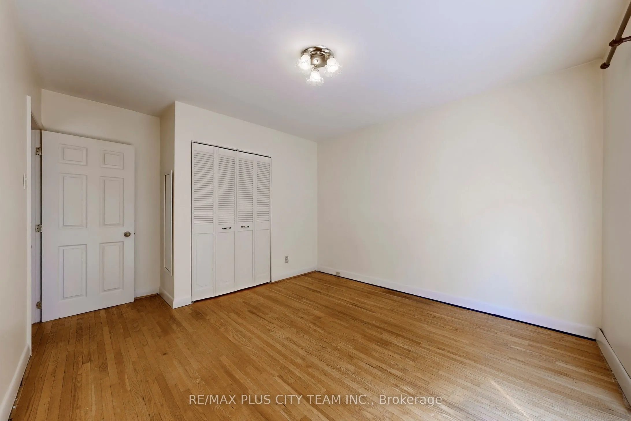 3 Penetang Crescent
