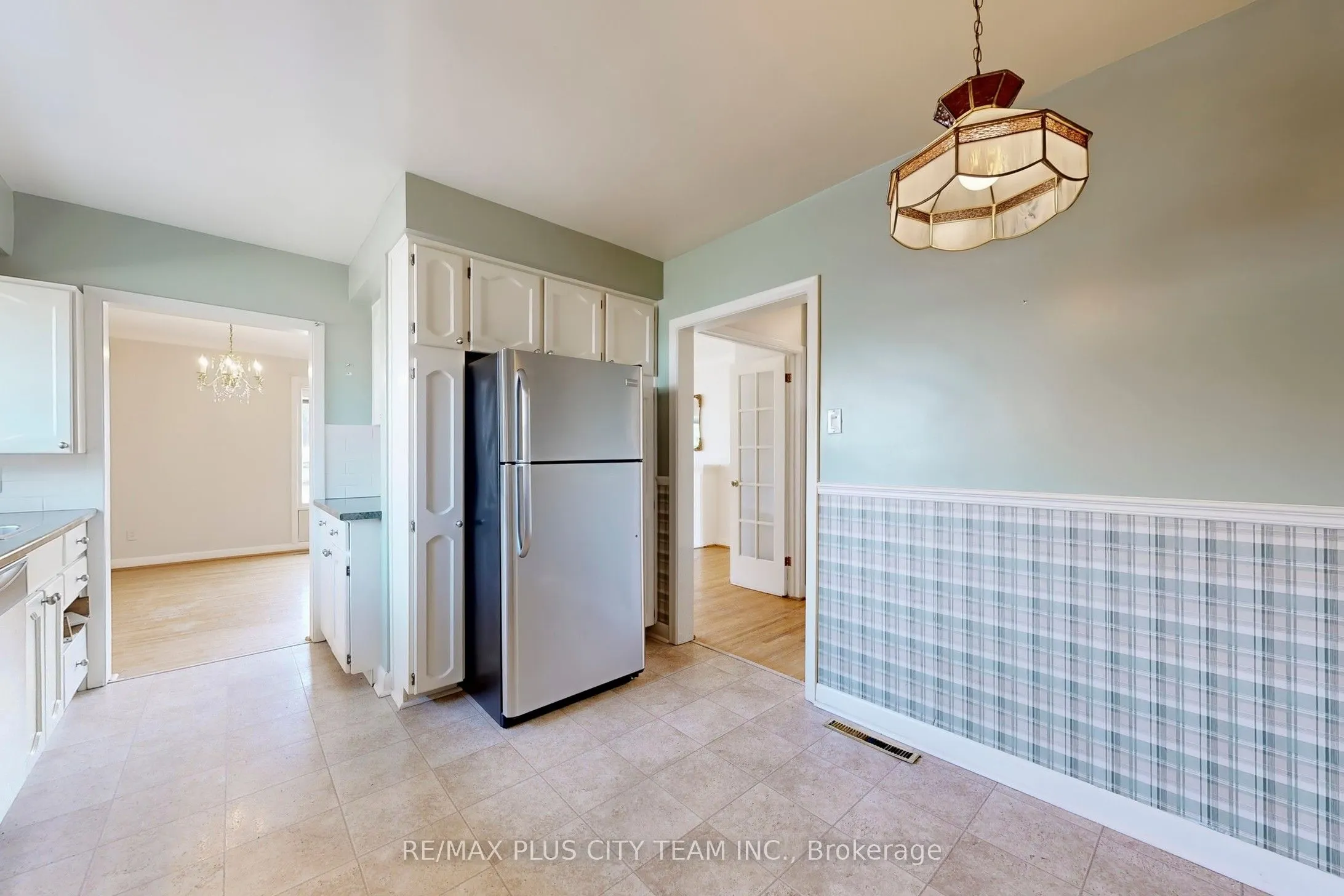 3 Penetang Crescent