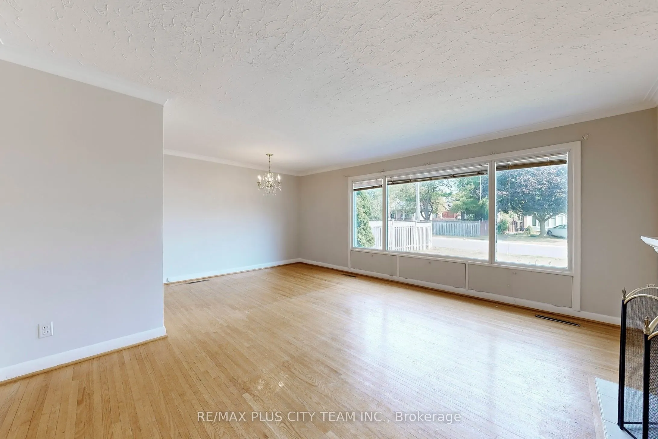 3 Penetang Crescent