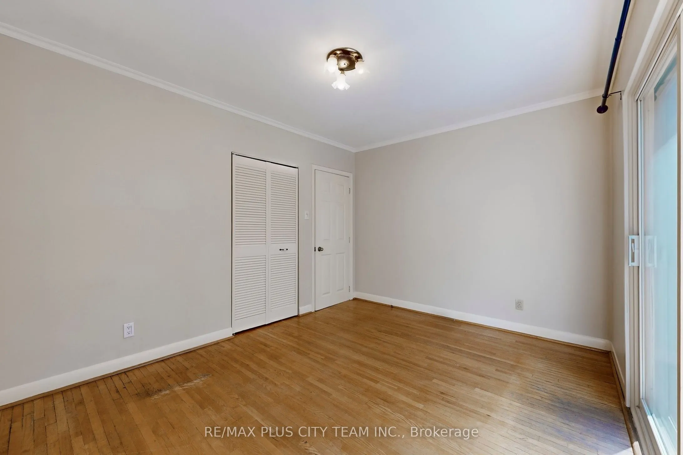 3 Penetang Crescent