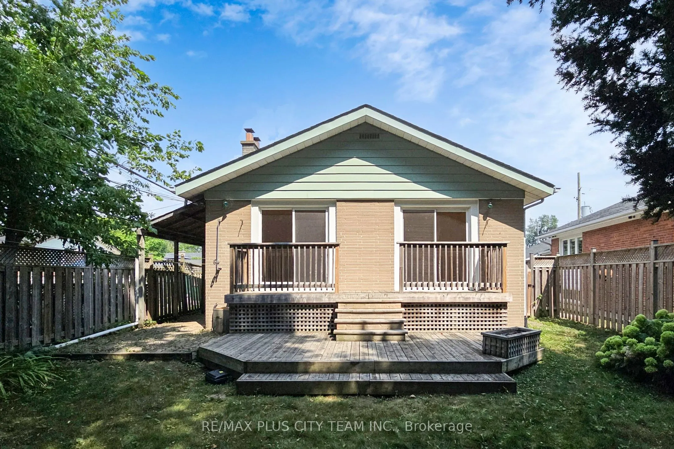 3 Penetang Crescent