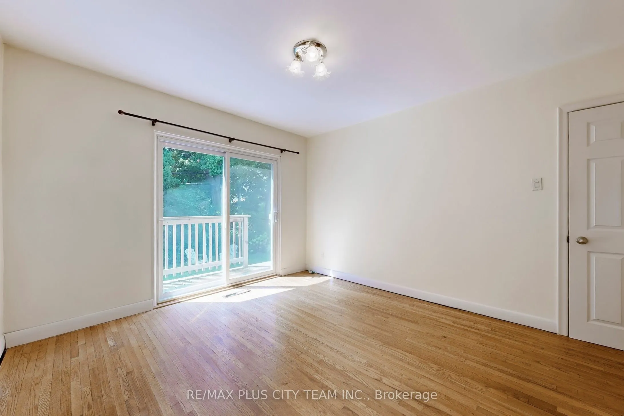 3 Penetang Crescent