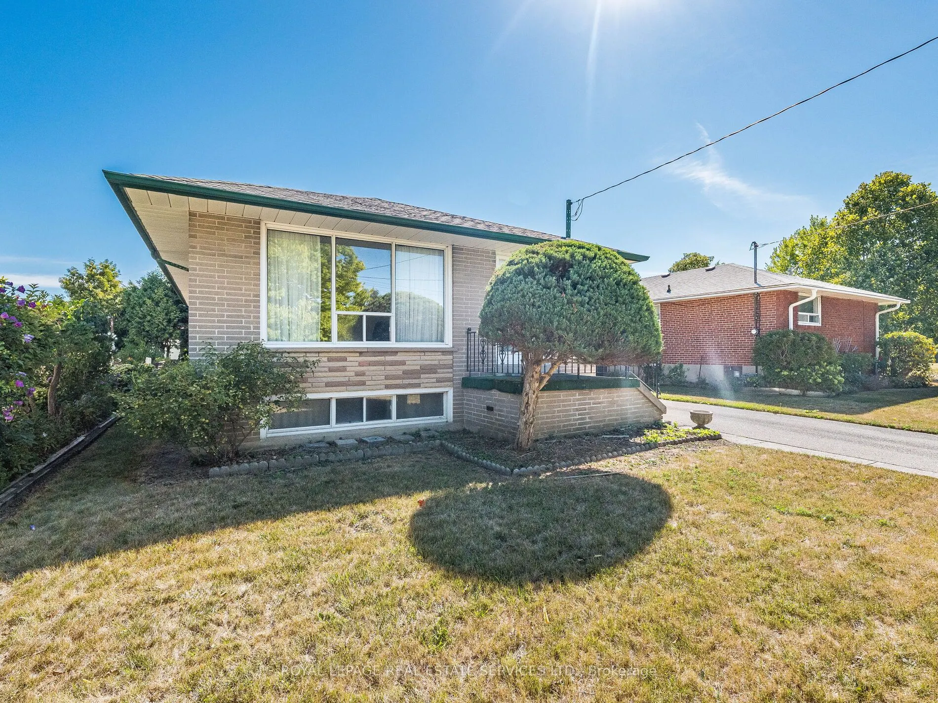 15 Hughey Crescent
