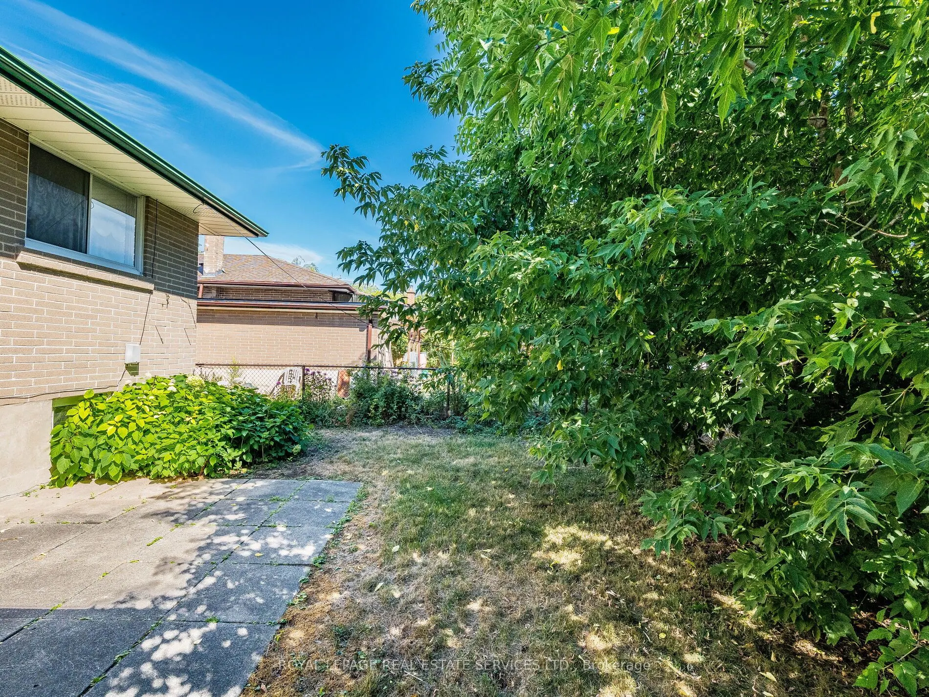 15 Hughey Crescent