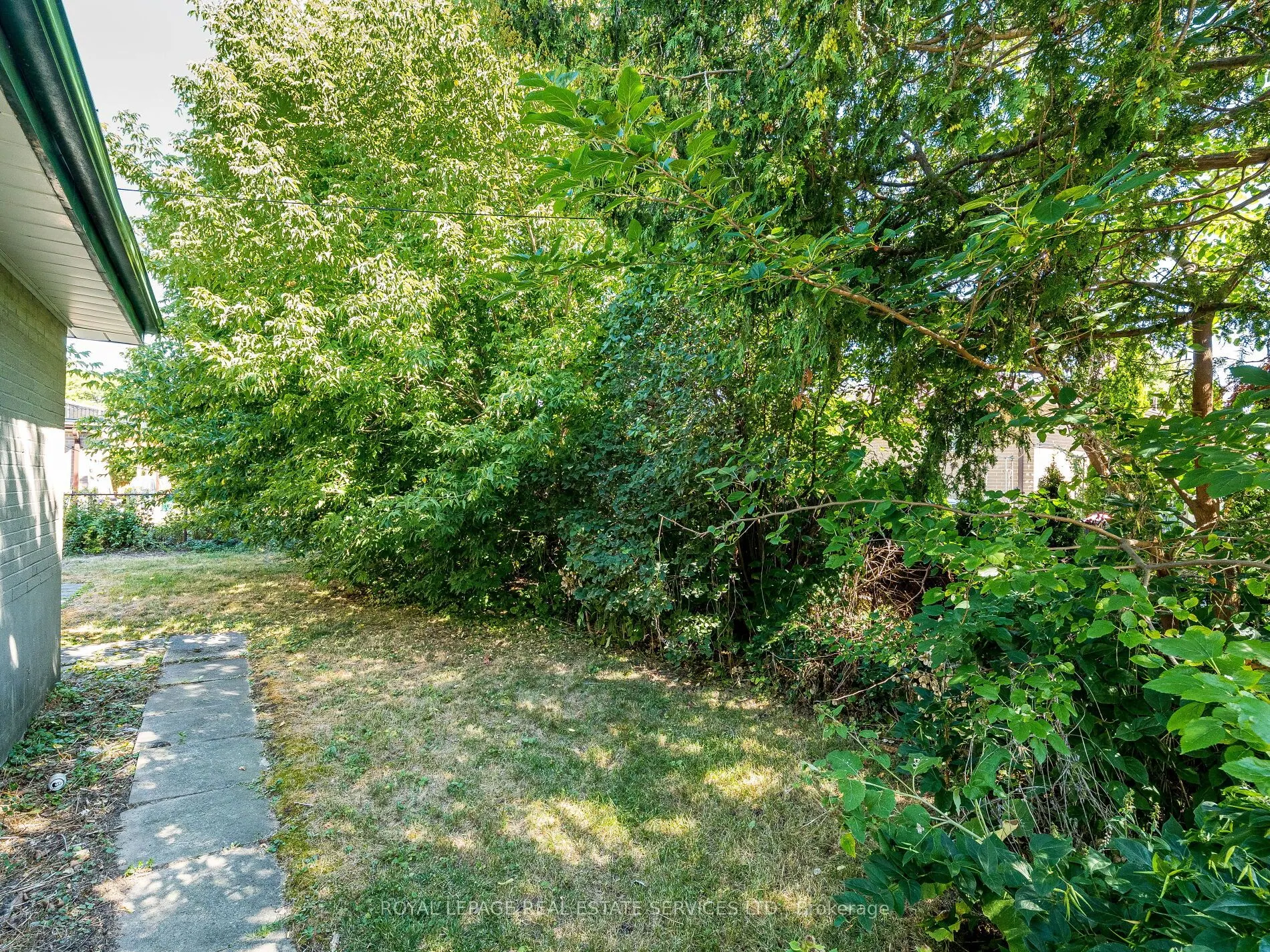 15 Hughey Crescent