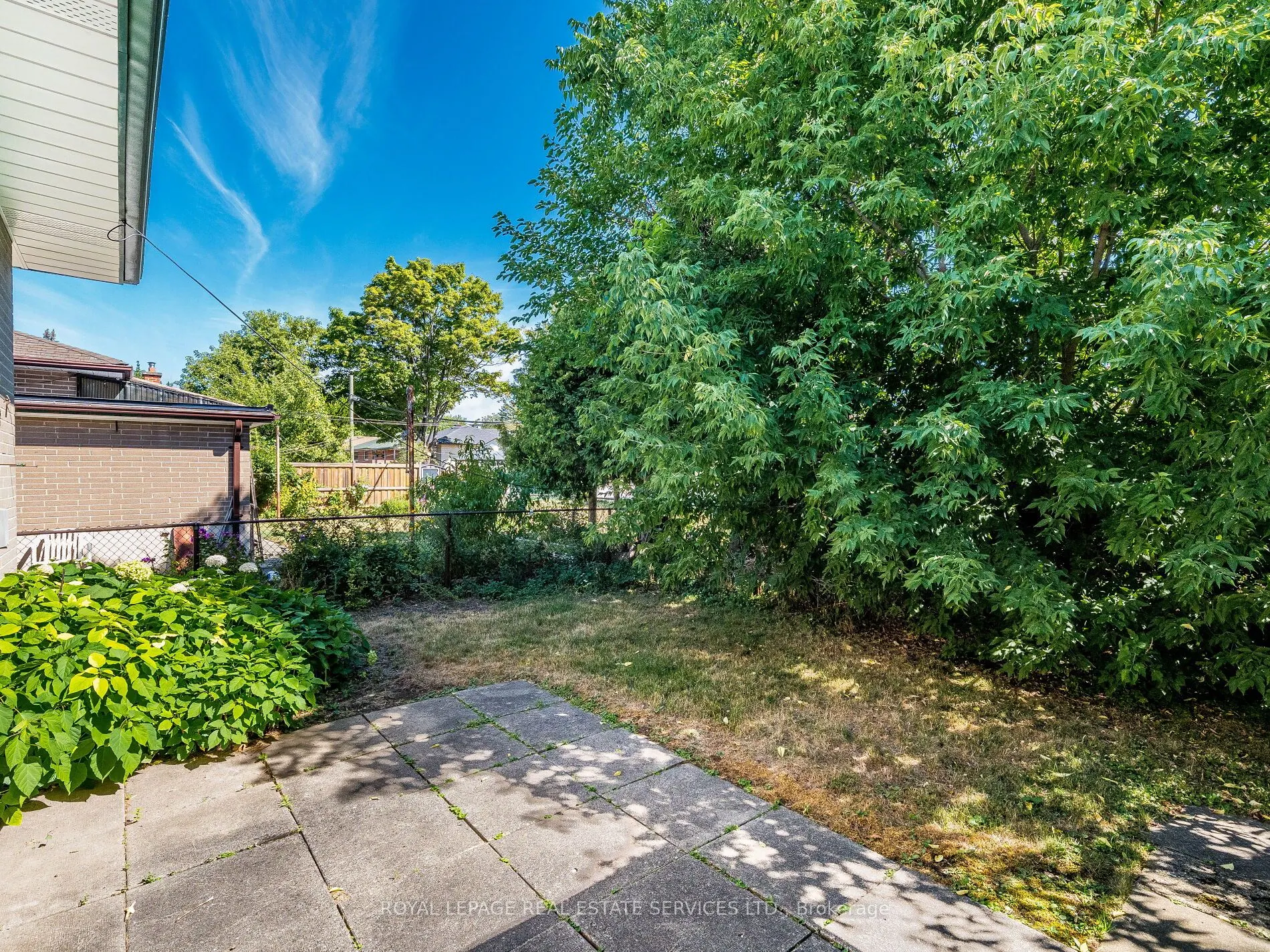 15 Hughey Crescent