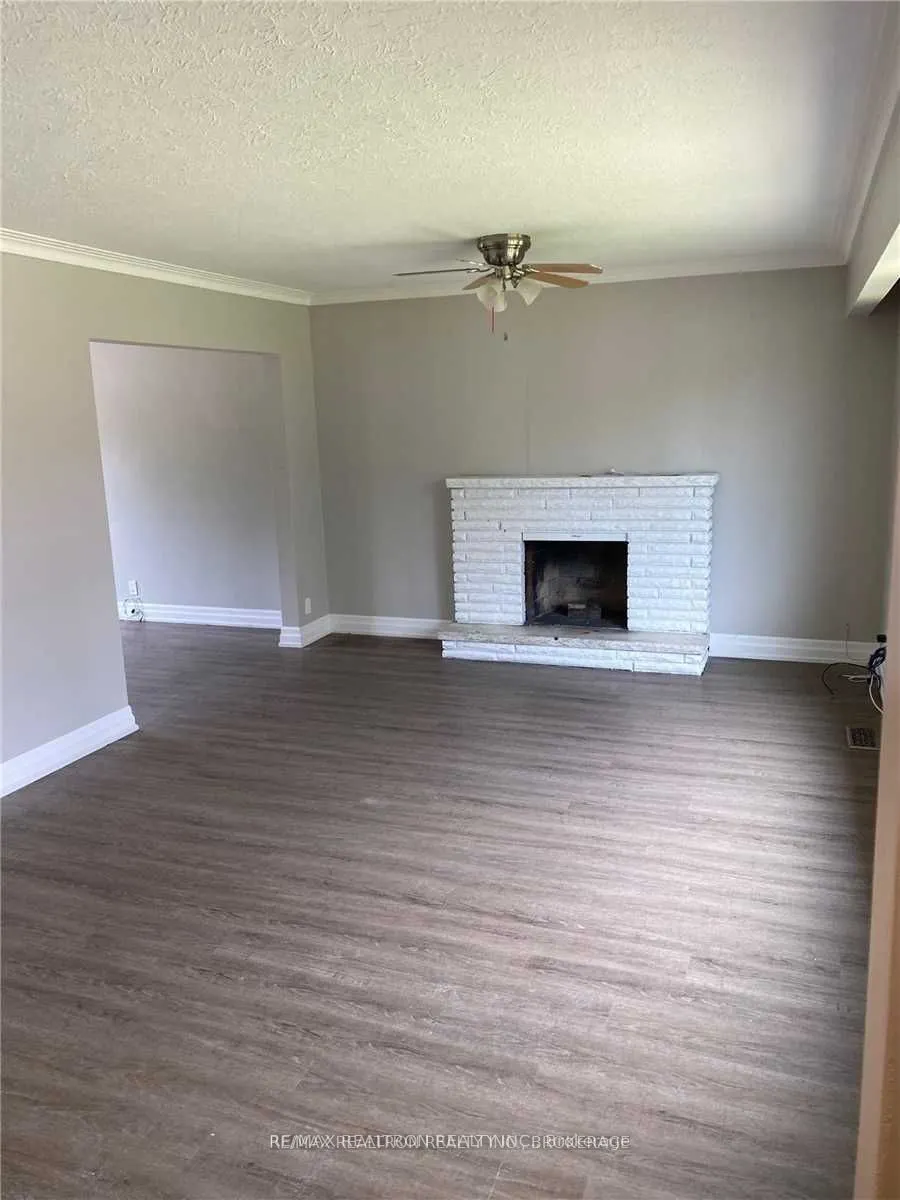 240 Markham Road, #Main