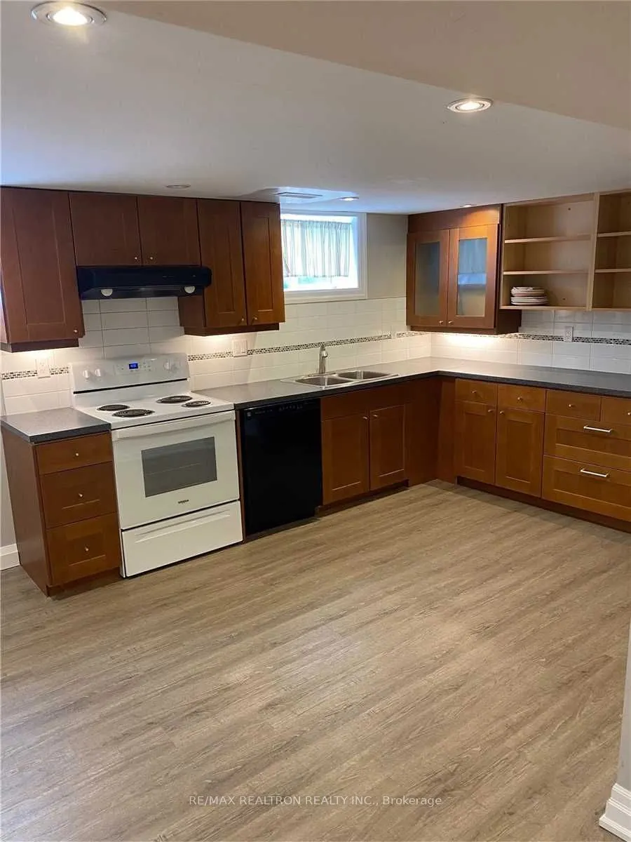 240 Markham Road, #LOWER