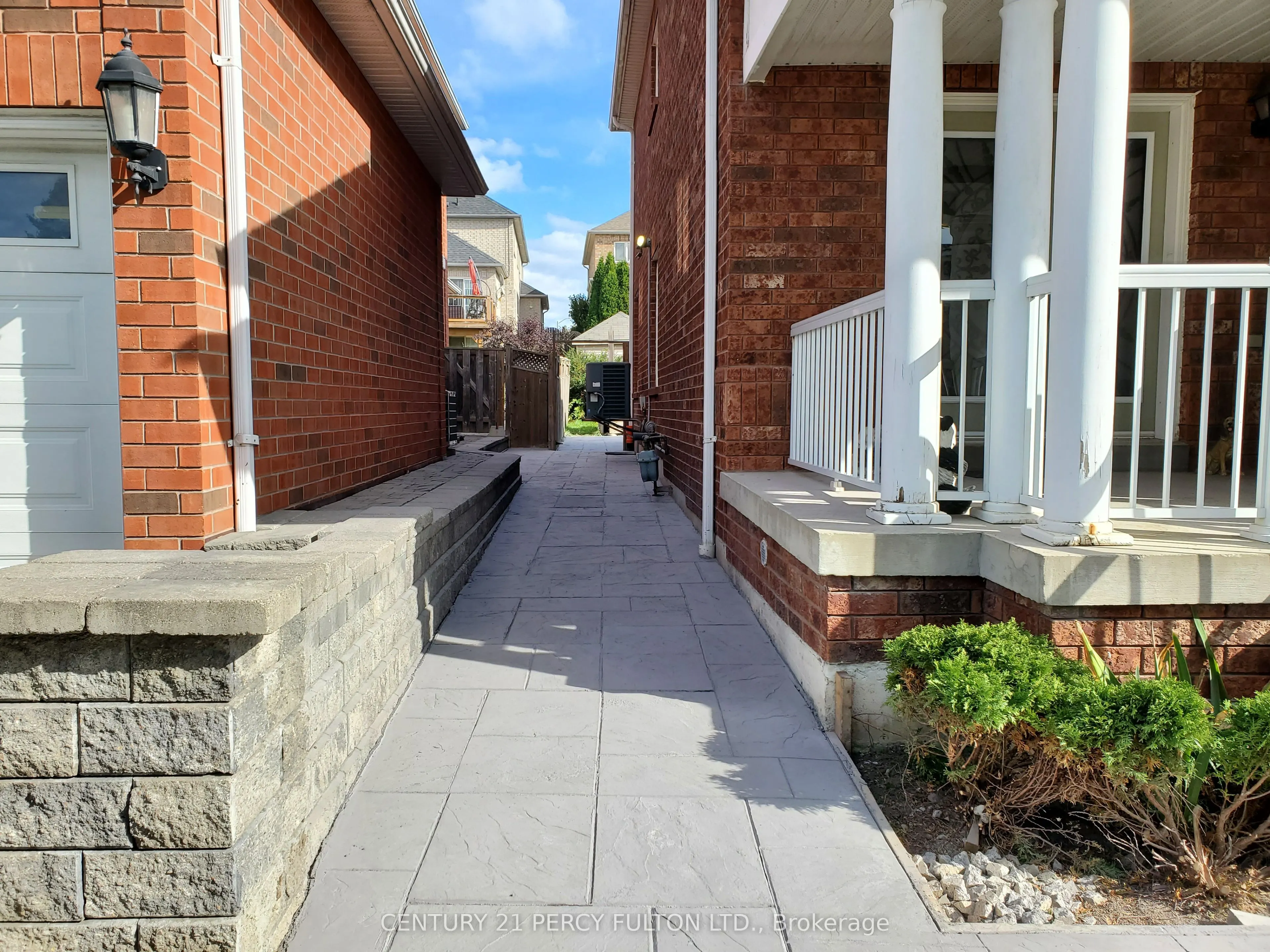 89 Woodcock Avenue