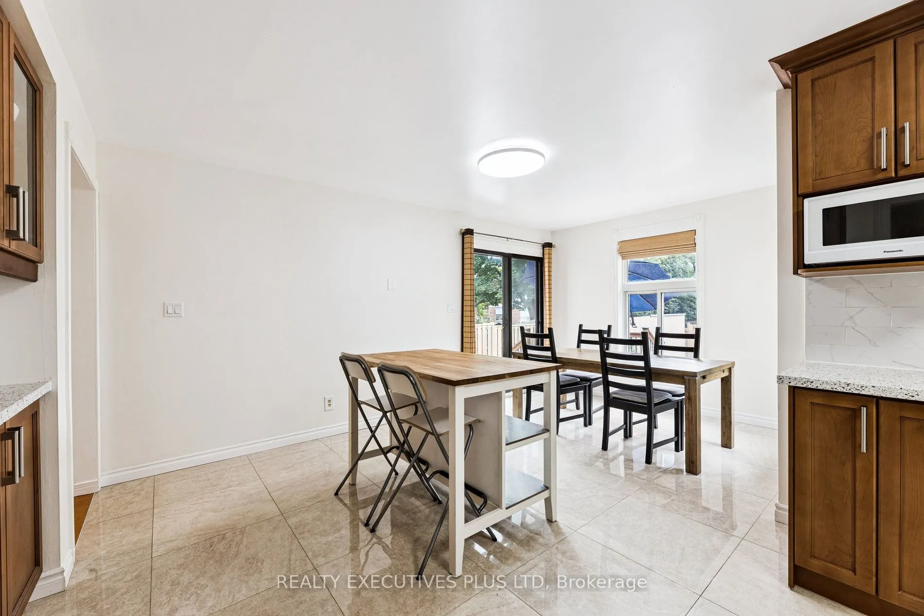 1822 Forestview Drive