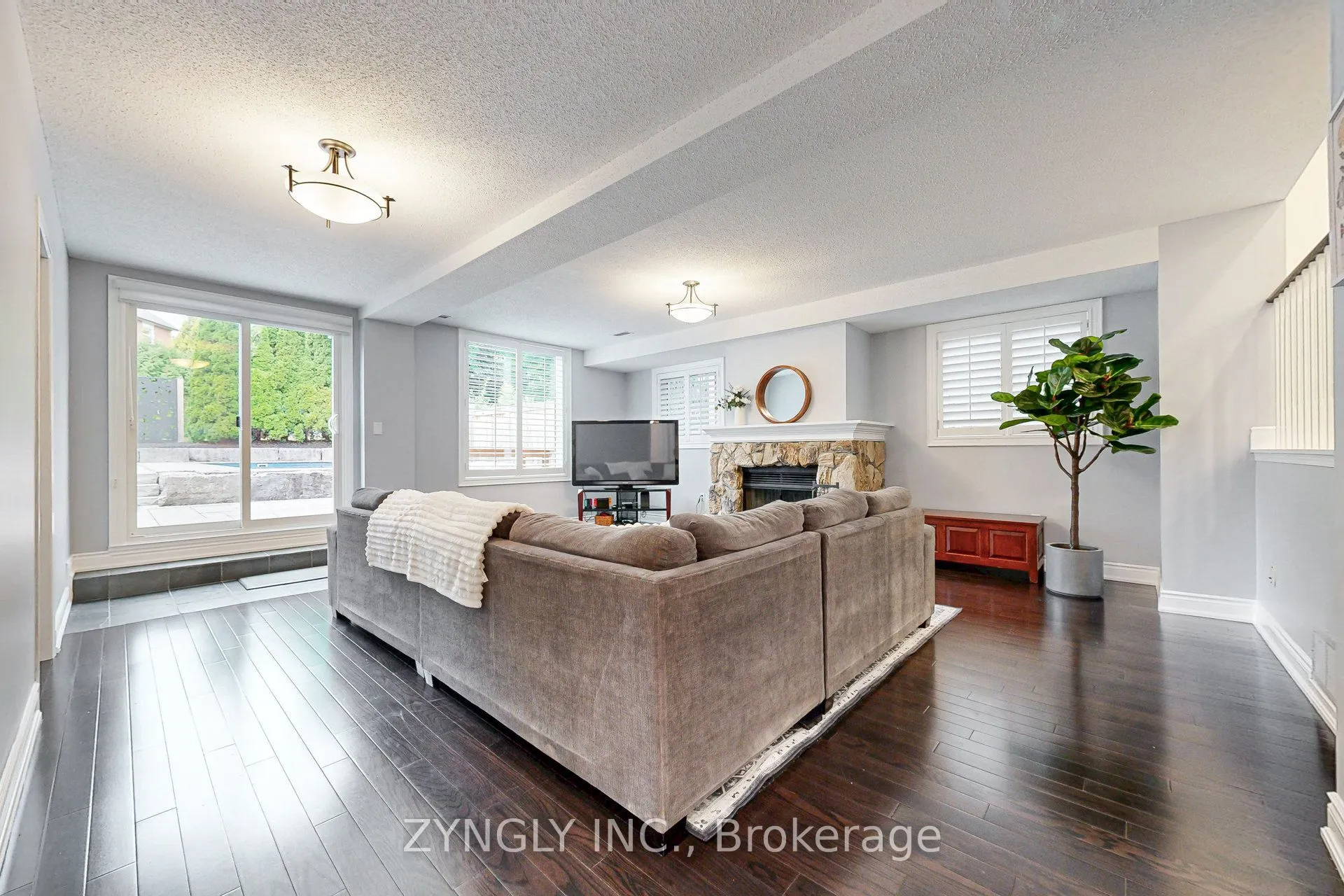 914 Alanbury Crescent