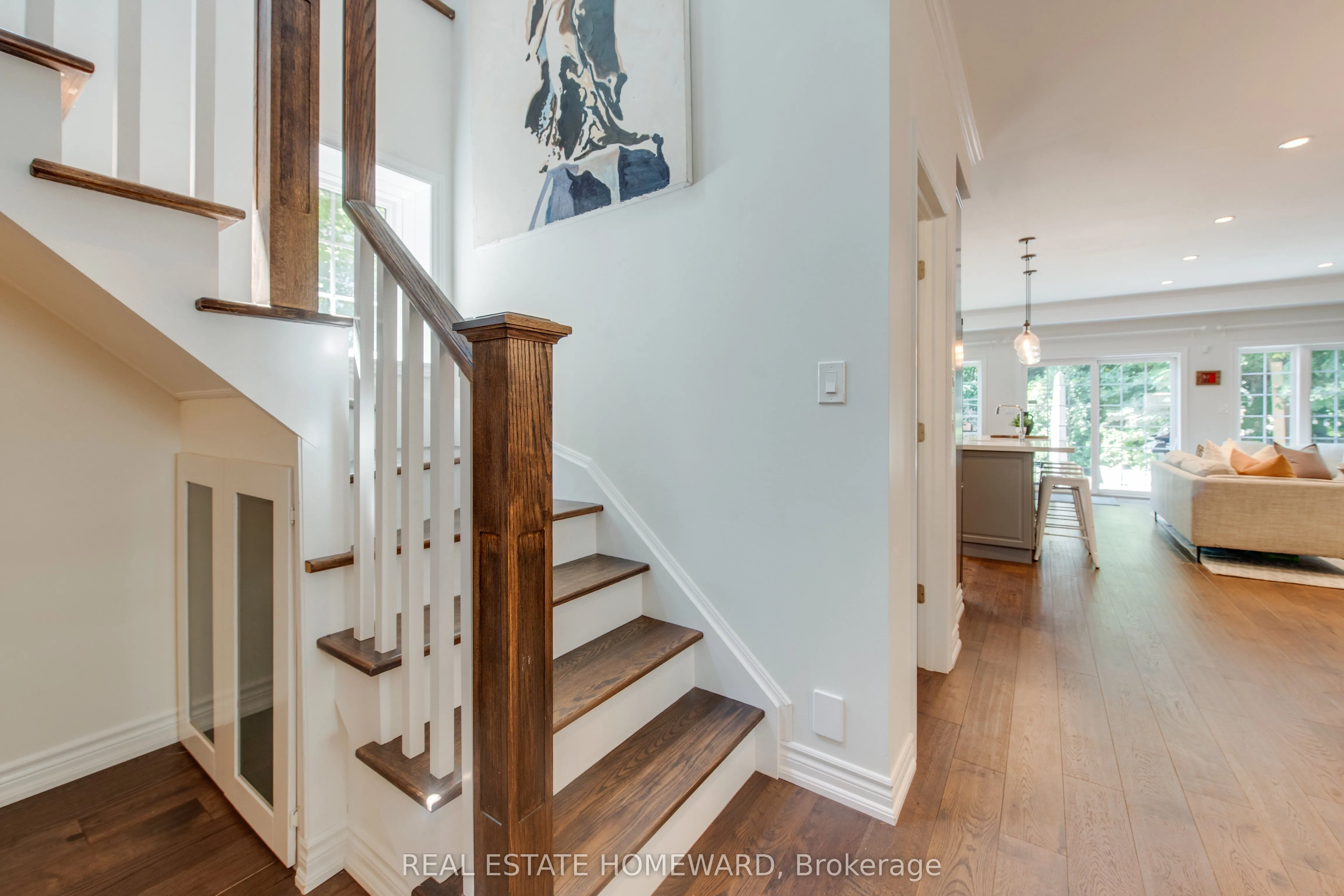 52 Harewood Avenue