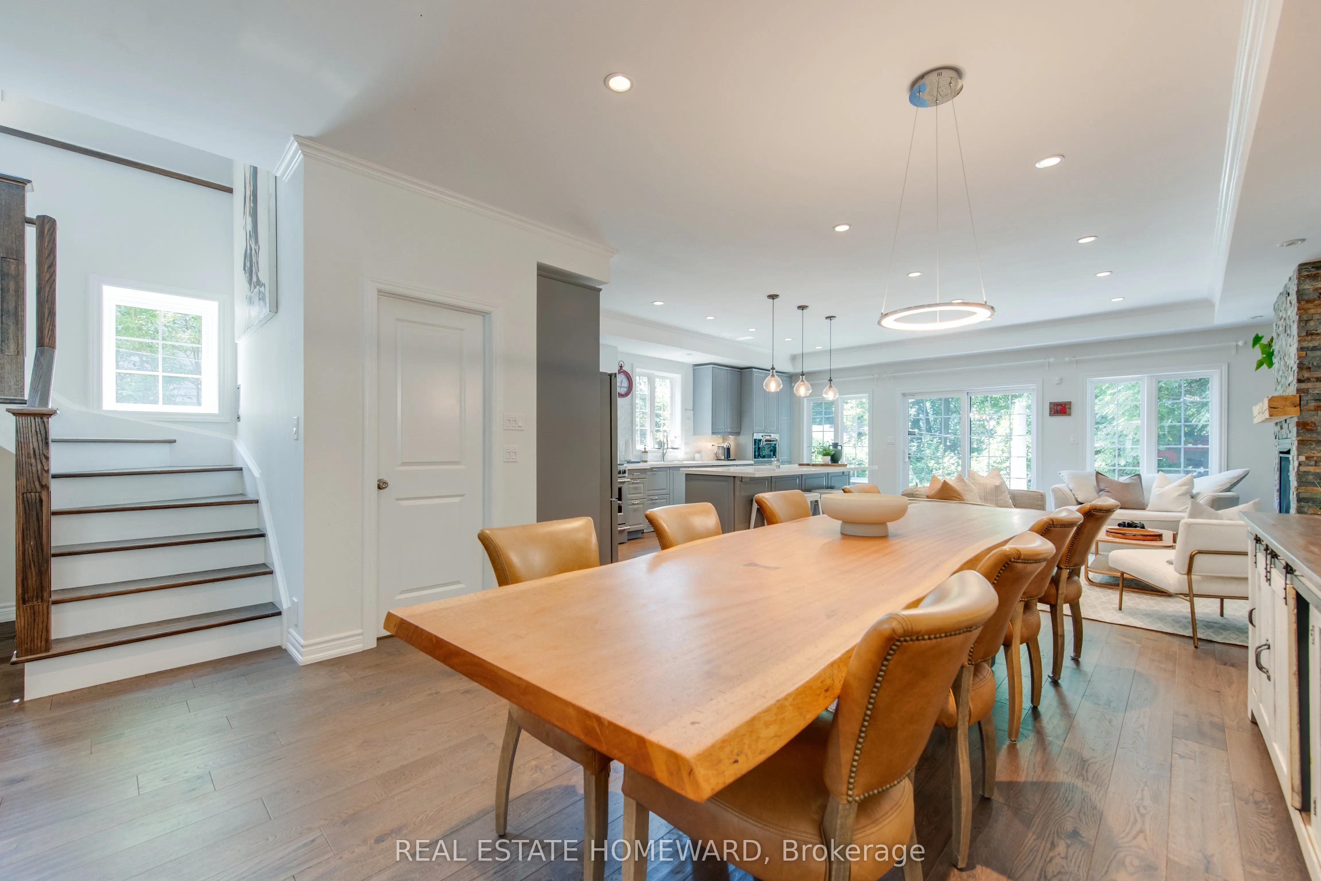 52 Harewood Avenue