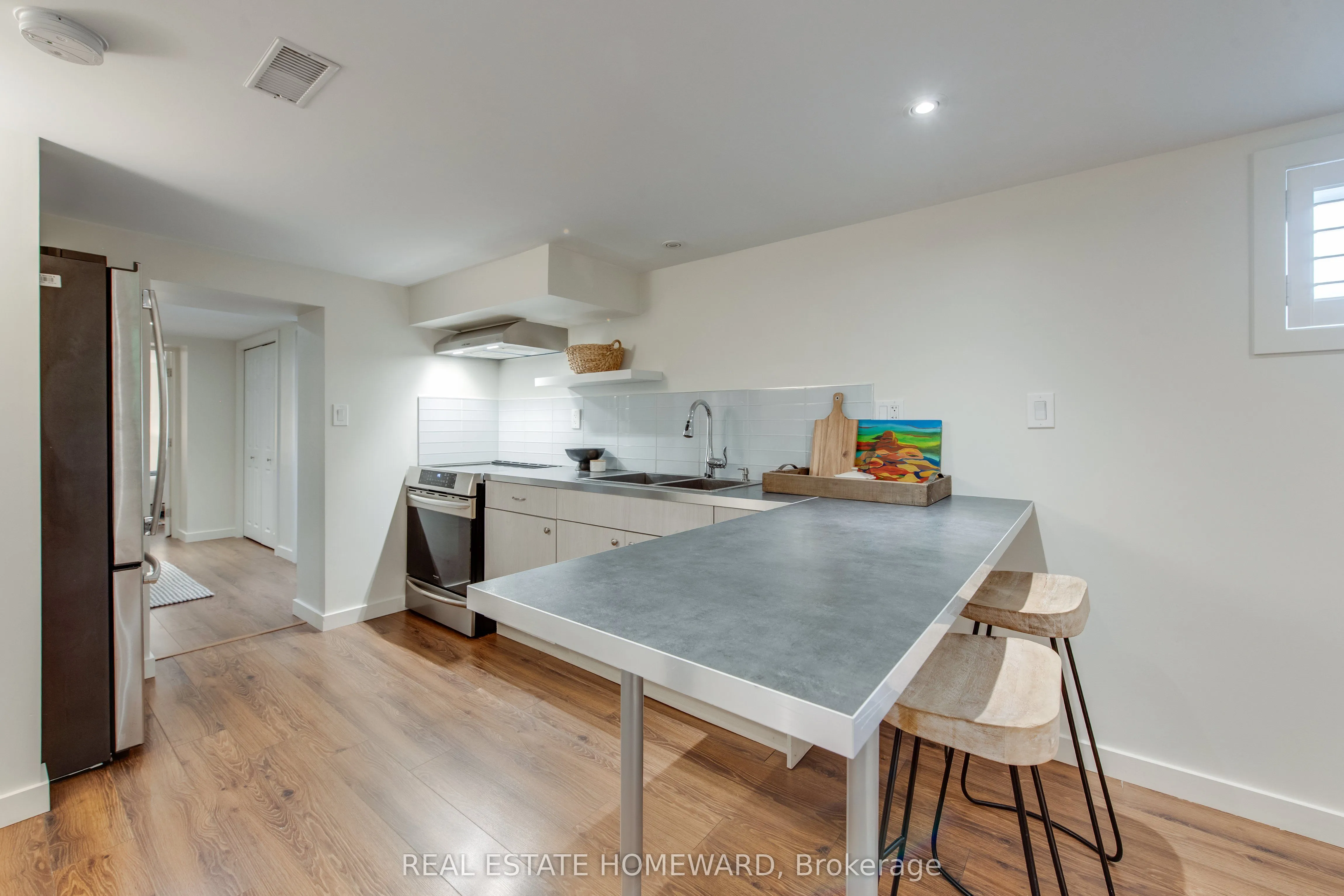 52 Harewood Avenue
