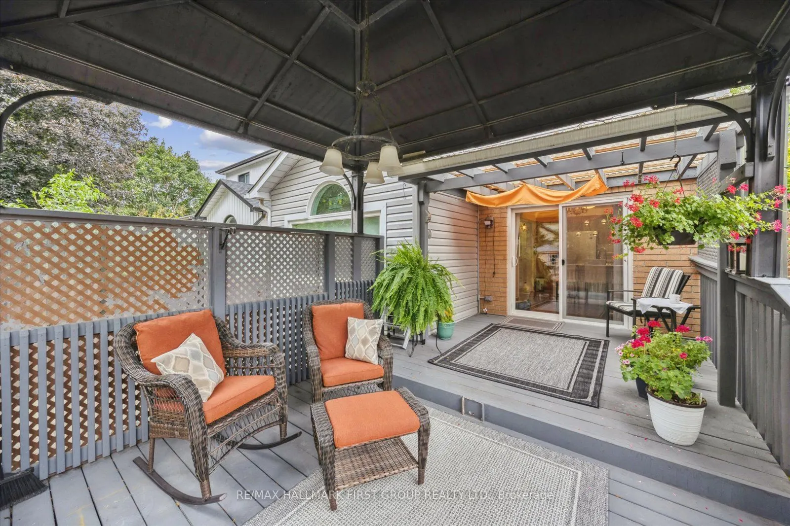 412 Athol Street