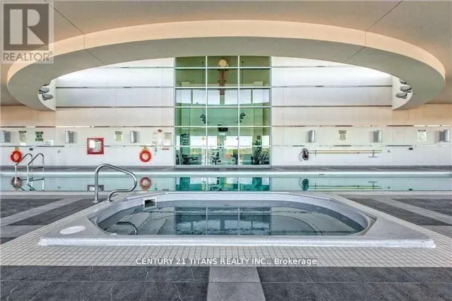 36 Lee Centre Drive E, #2015