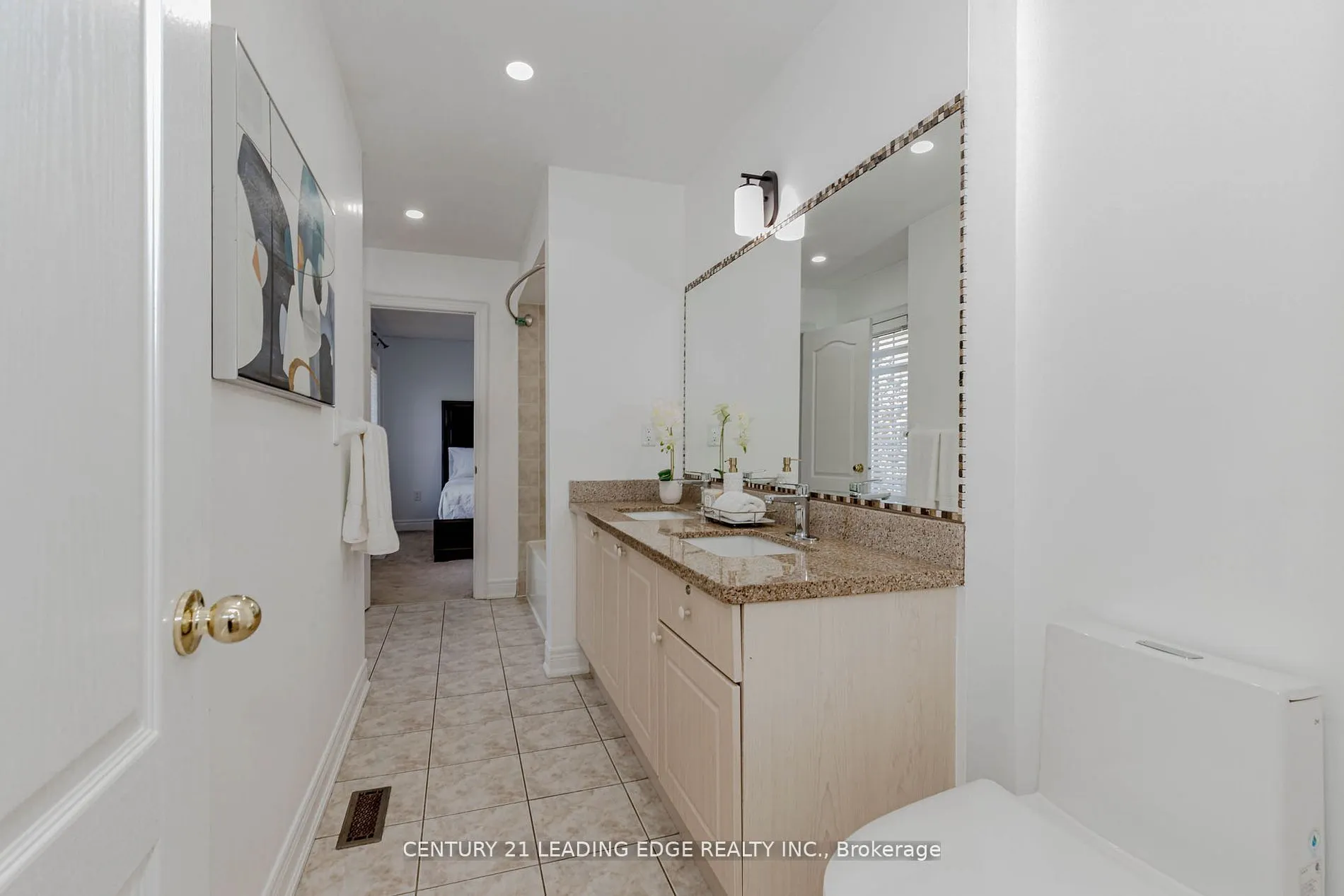 15 Alden Square
