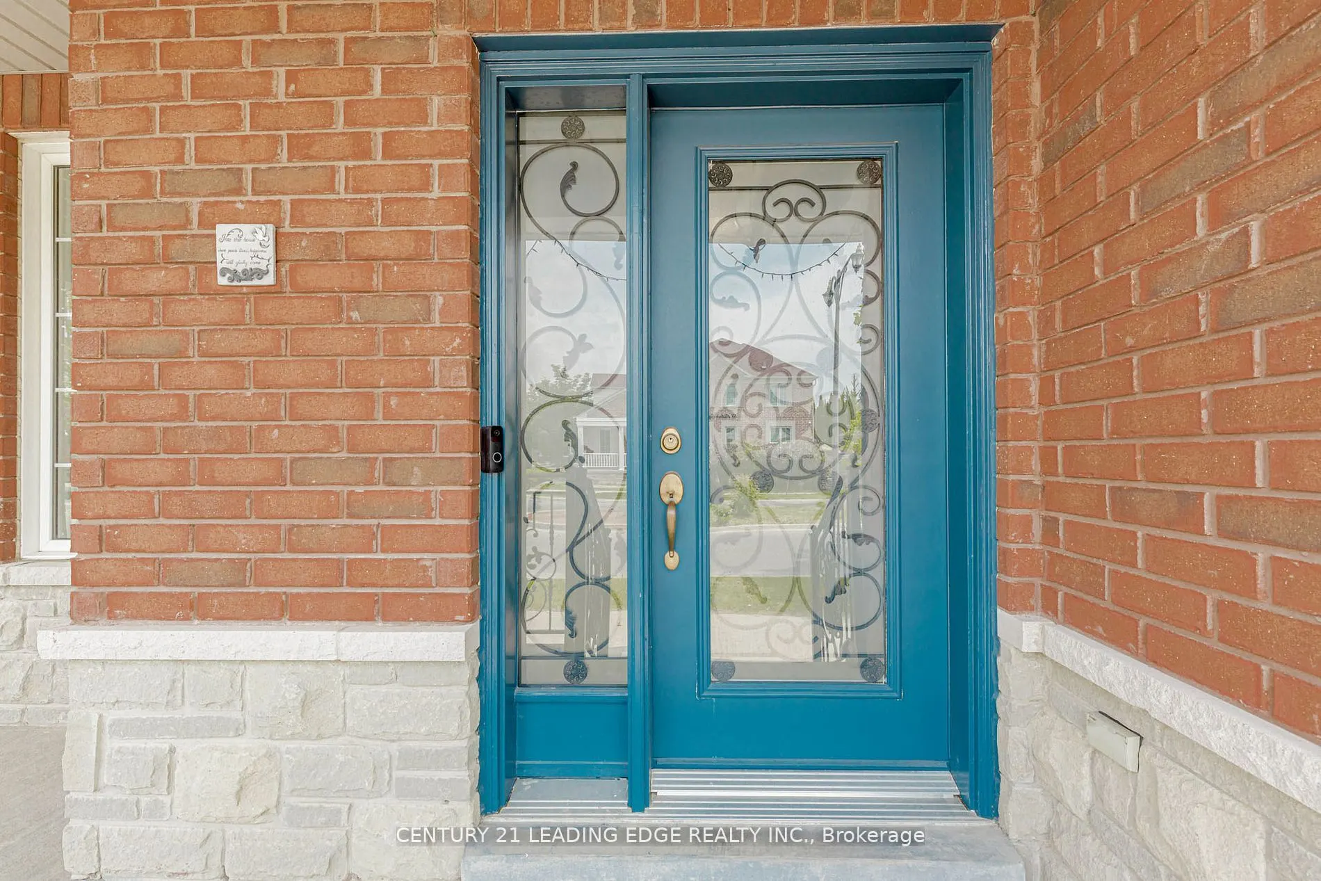 15 Alden Square
