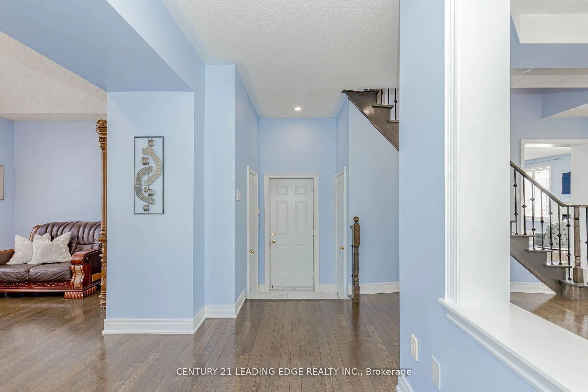 15 Alden Square