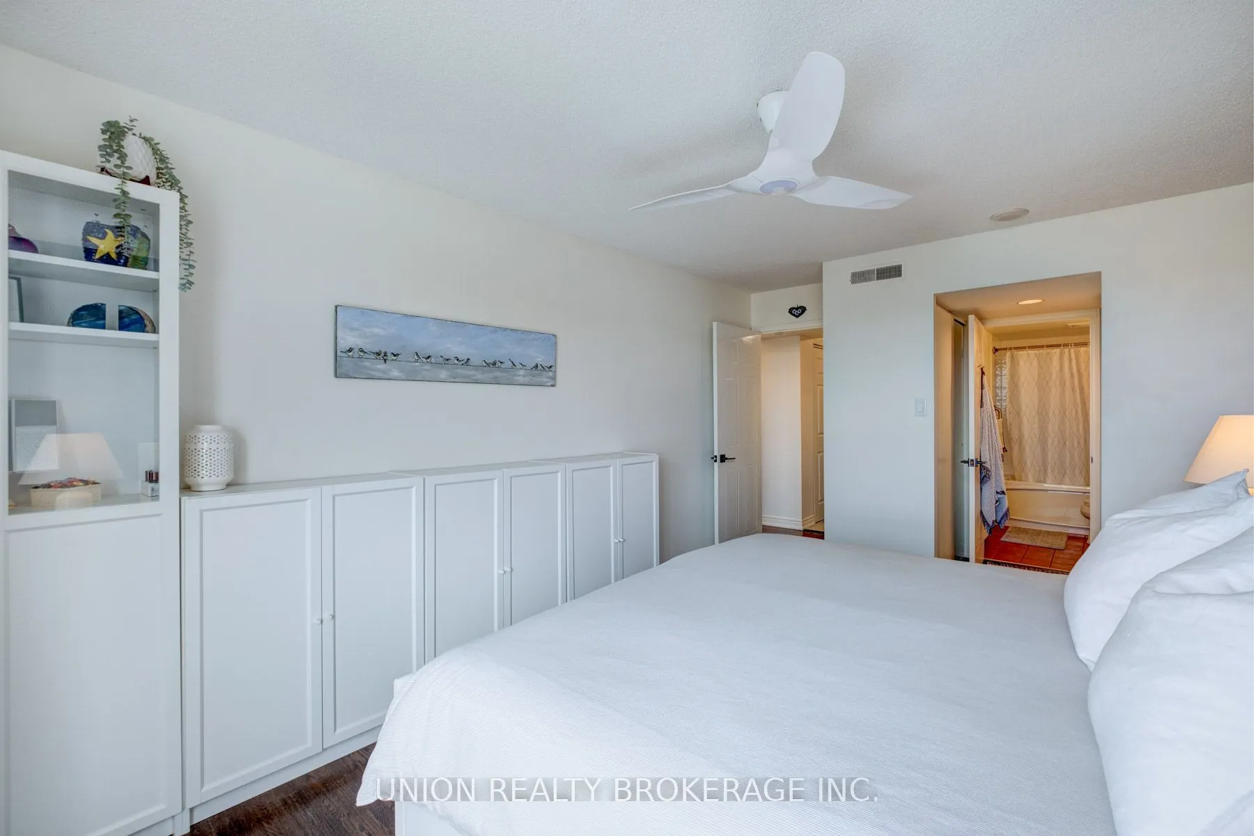 1093 Kingston Road, #1204