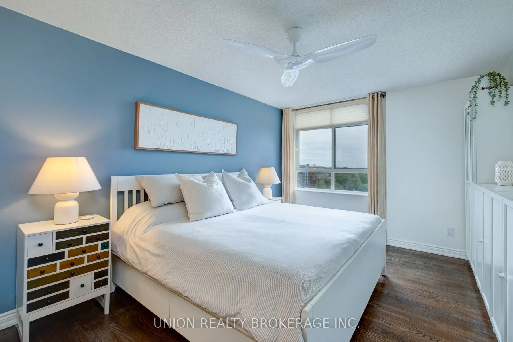 1093 Kingston Road, #1204
