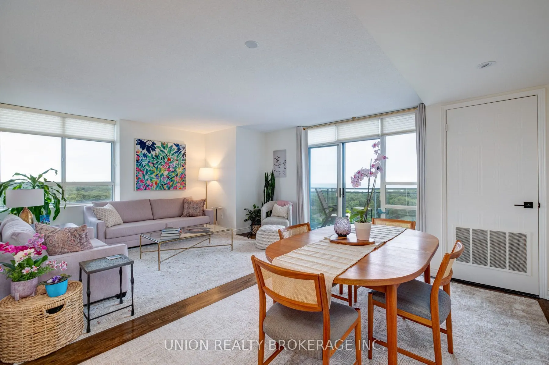 1093 Kingston Road, #1204
