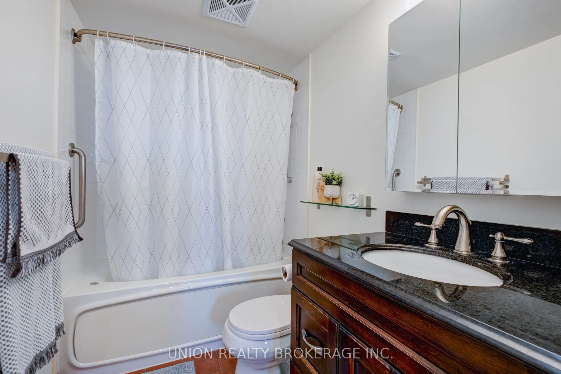 1093 Kingston Road, #1204