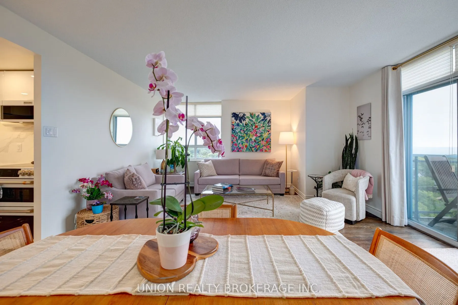 1093 Kingston Road, #1204