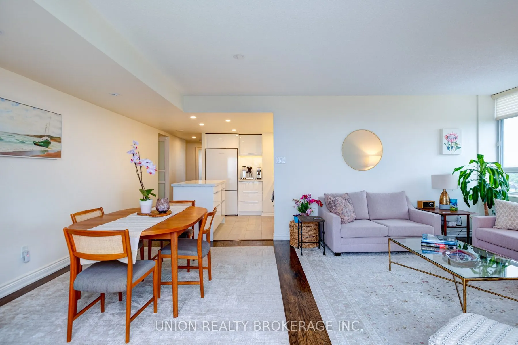 1093 Kingston Road, #1204