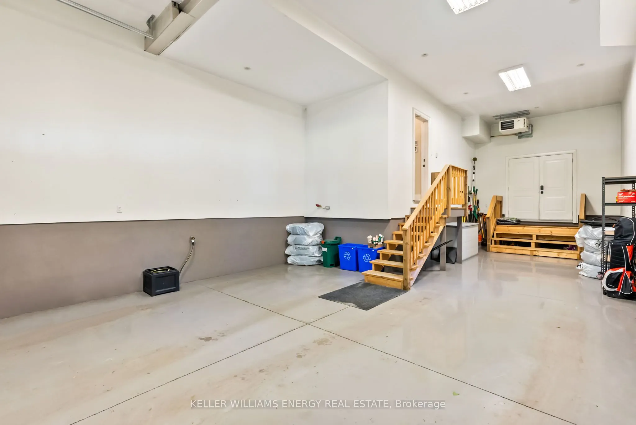 758 Masson Street
