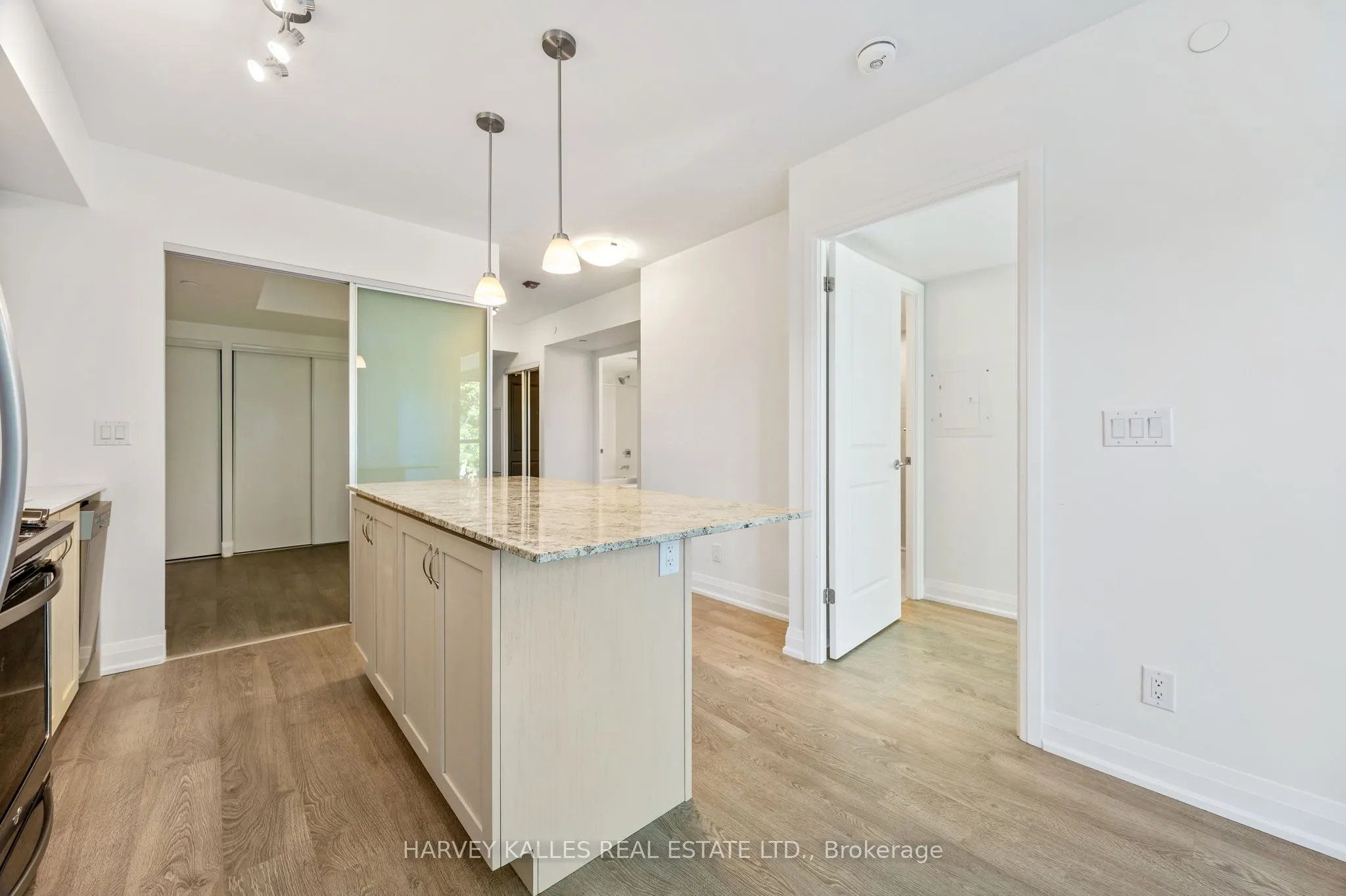 1400 Kingston Road, #304