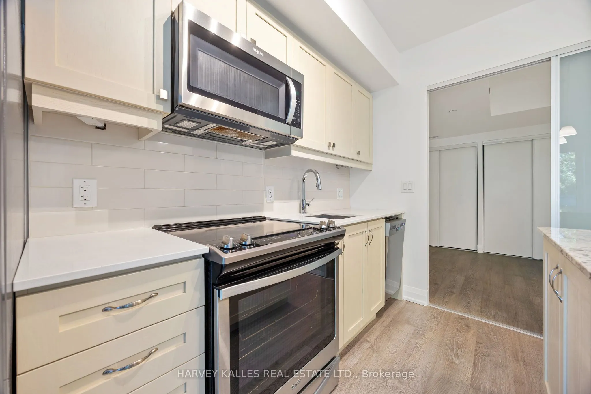 1400 Kingston Road, #304