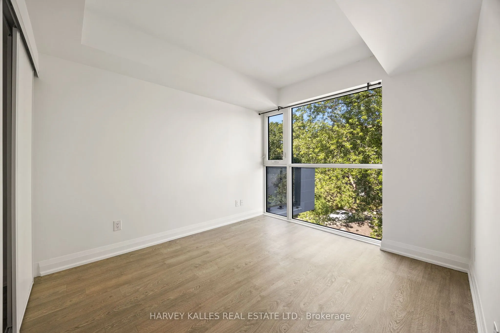 1400 Kingston Road, #304