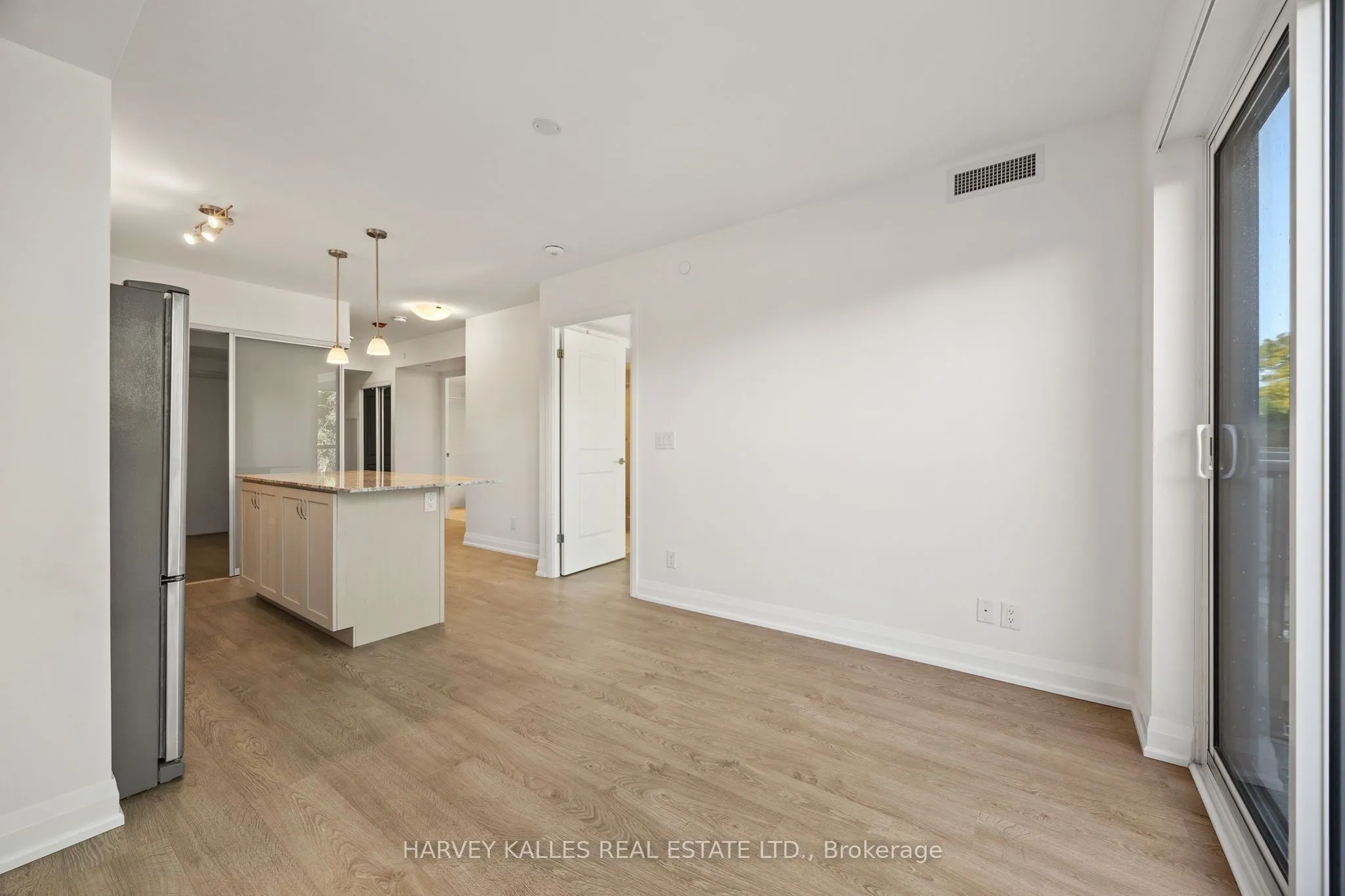 1400 Kingston Road, #304