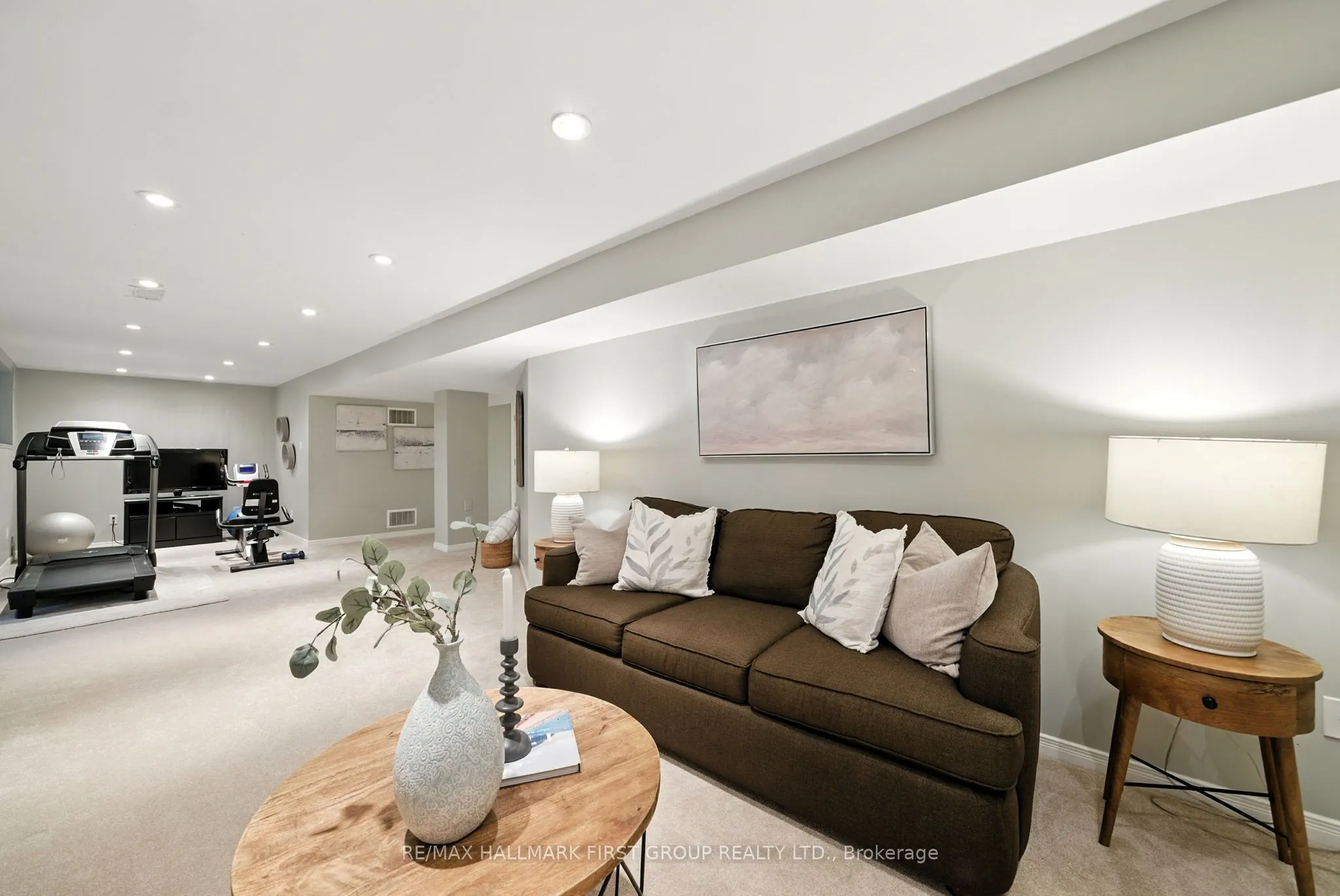 785 Audley Road S