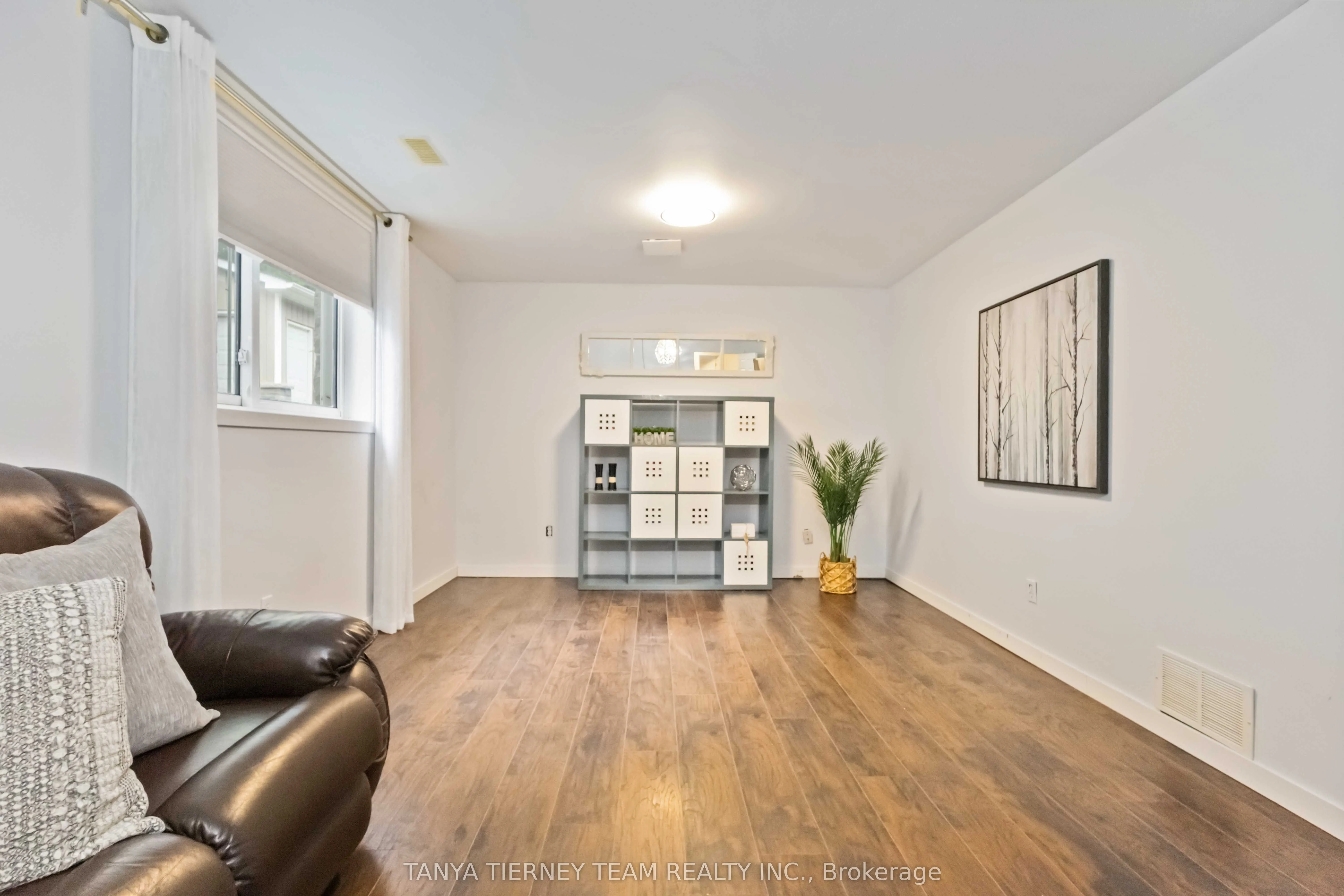 6381 Leskard Road